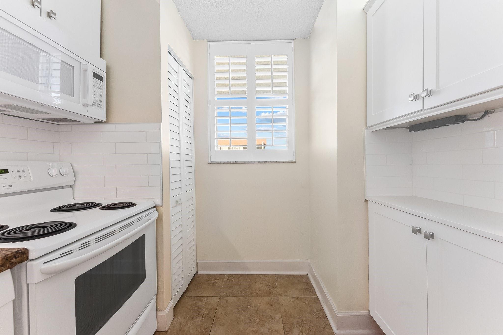 5300 NE 24th Ter 423C