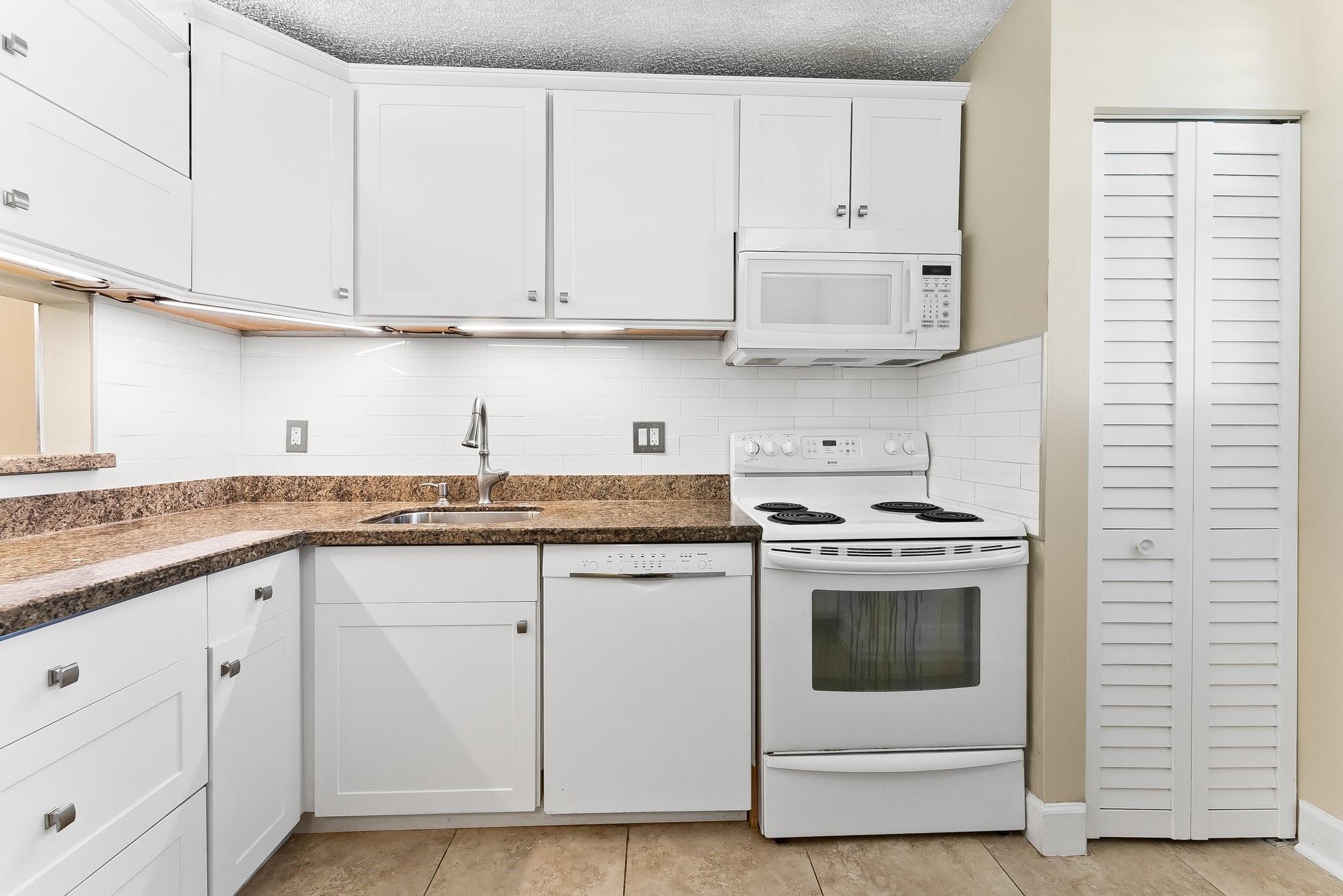 5300 NE 24th Ter 423C