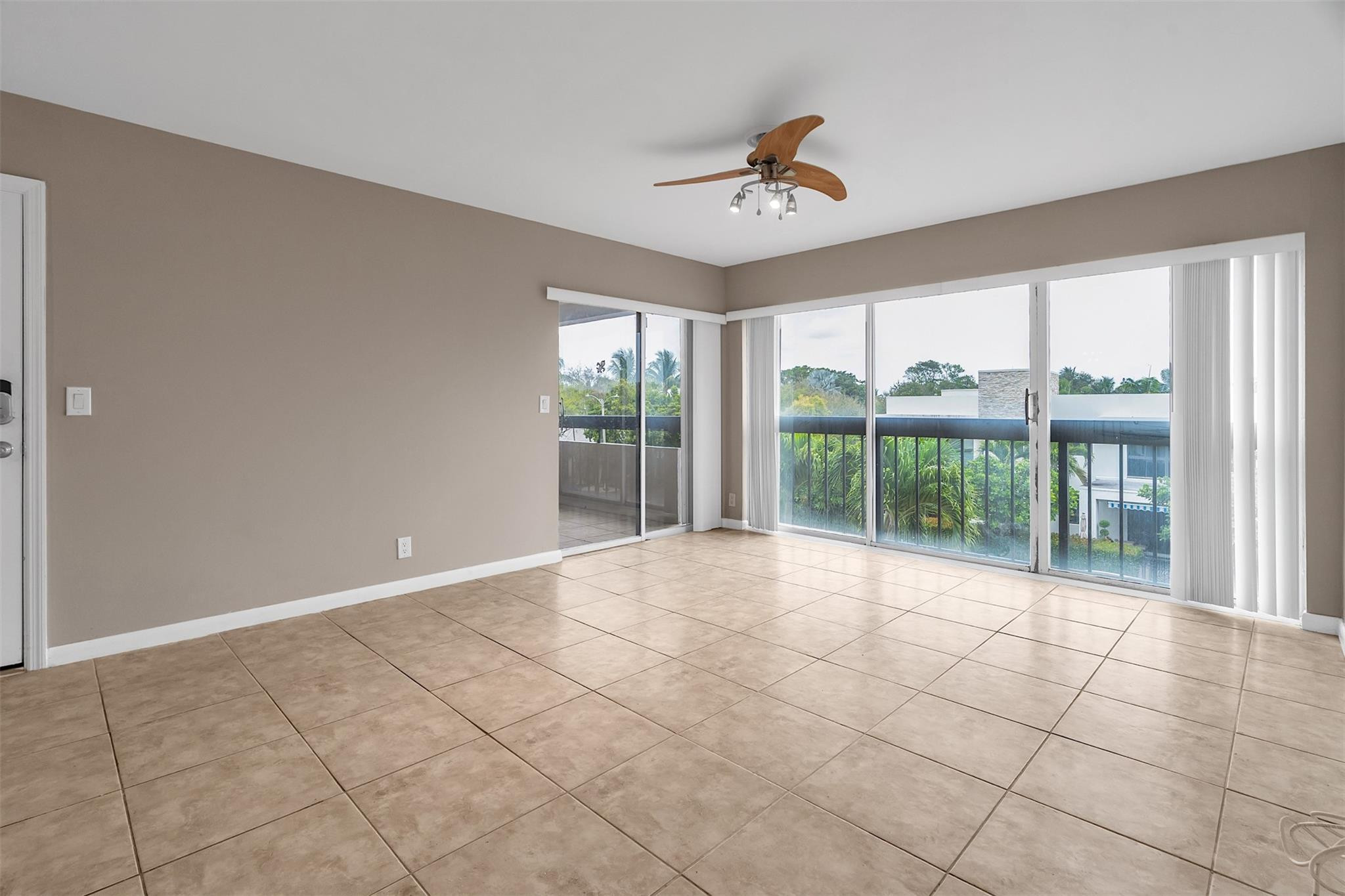 5495 NE 25th Ave 300