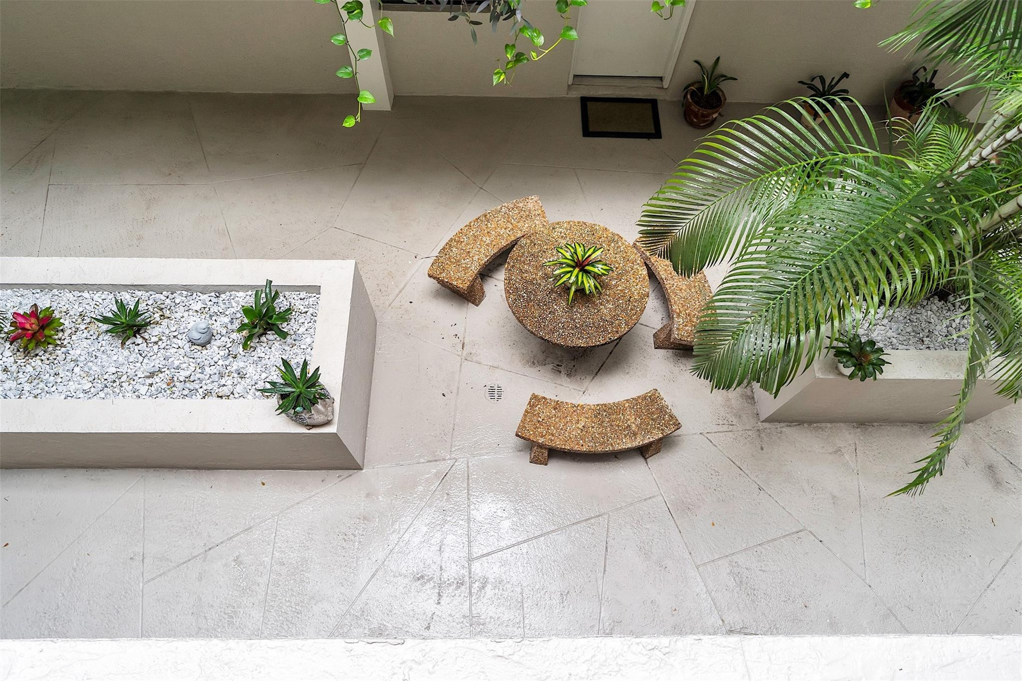 5495 NE 25th Ave 300