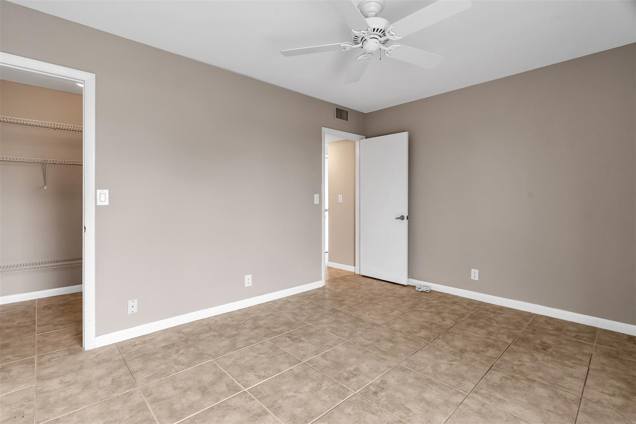 5495 NE 25th Ave 300