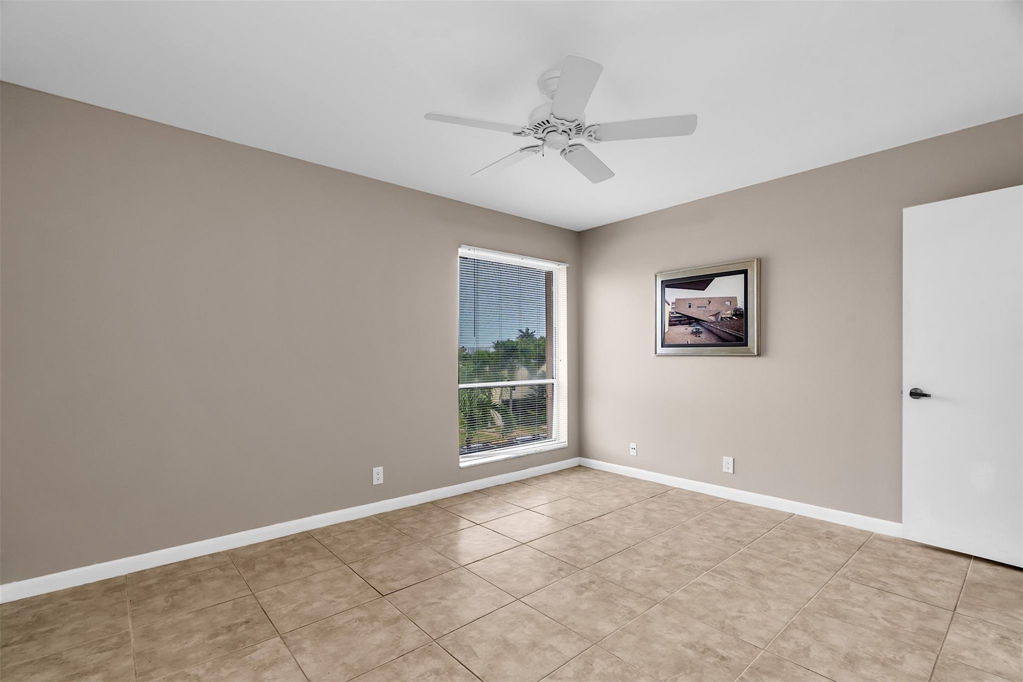 5495 NE 25th Ave 300