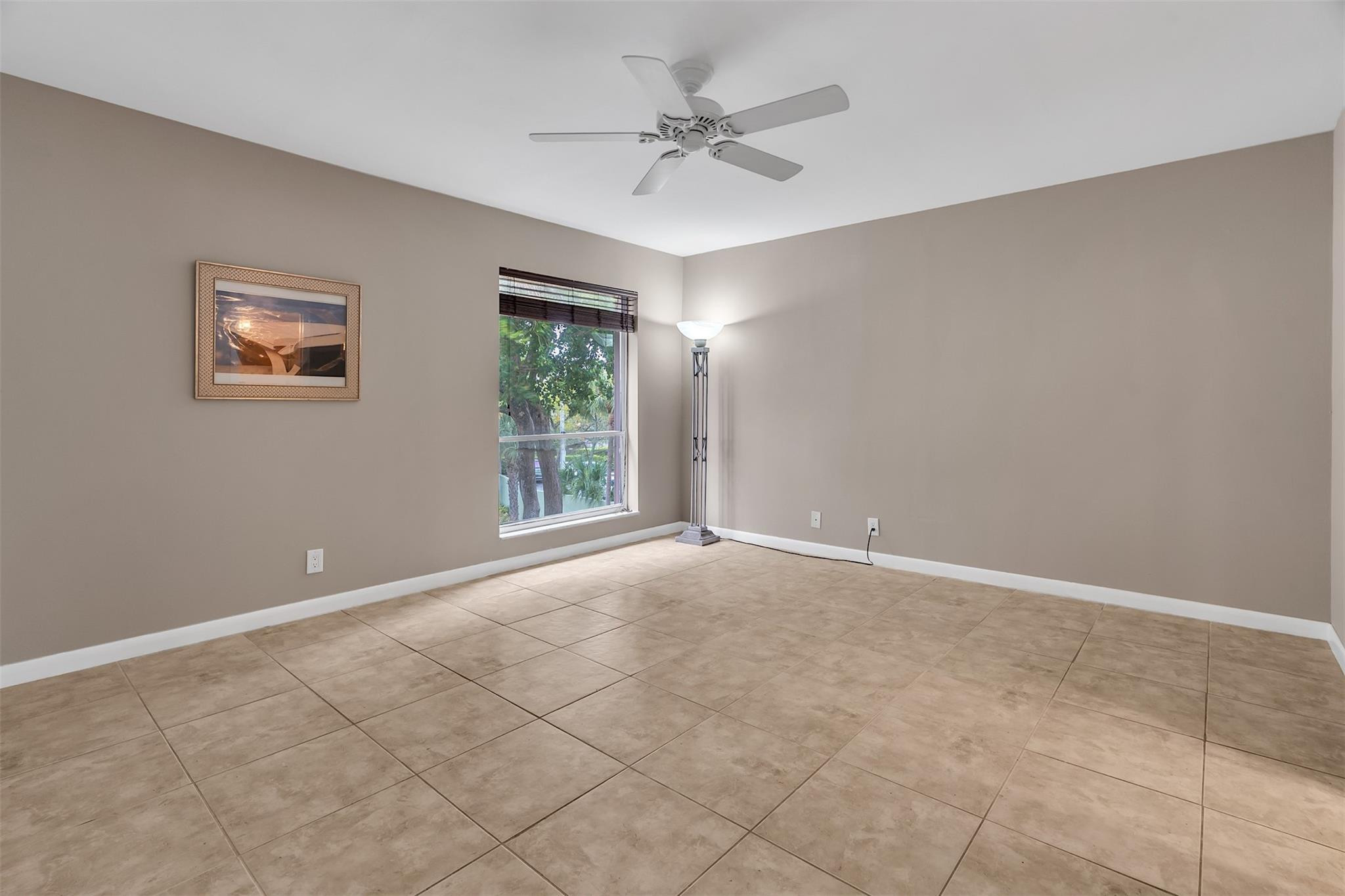 5495 NE 25th Ave 300