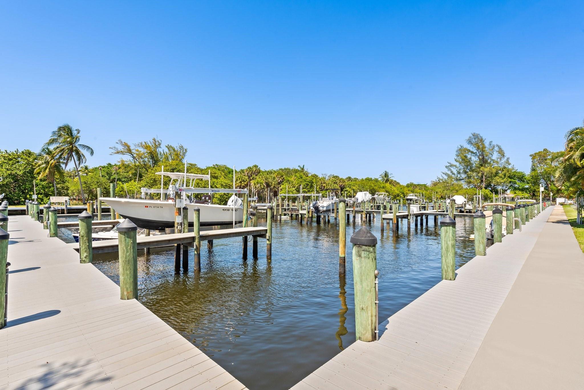 2755 Treasure Cove Cir