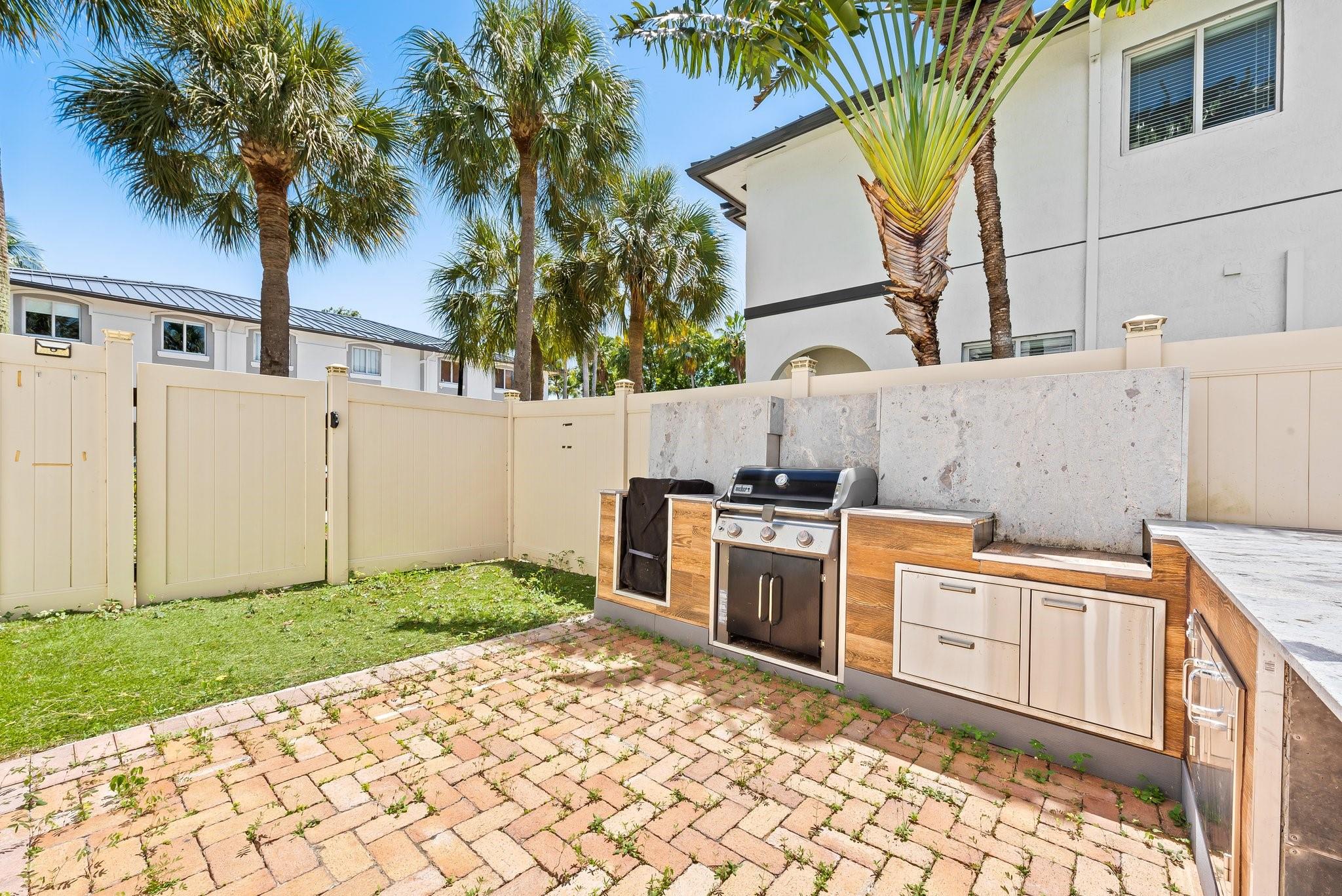 2755 Treasure Cove Cir