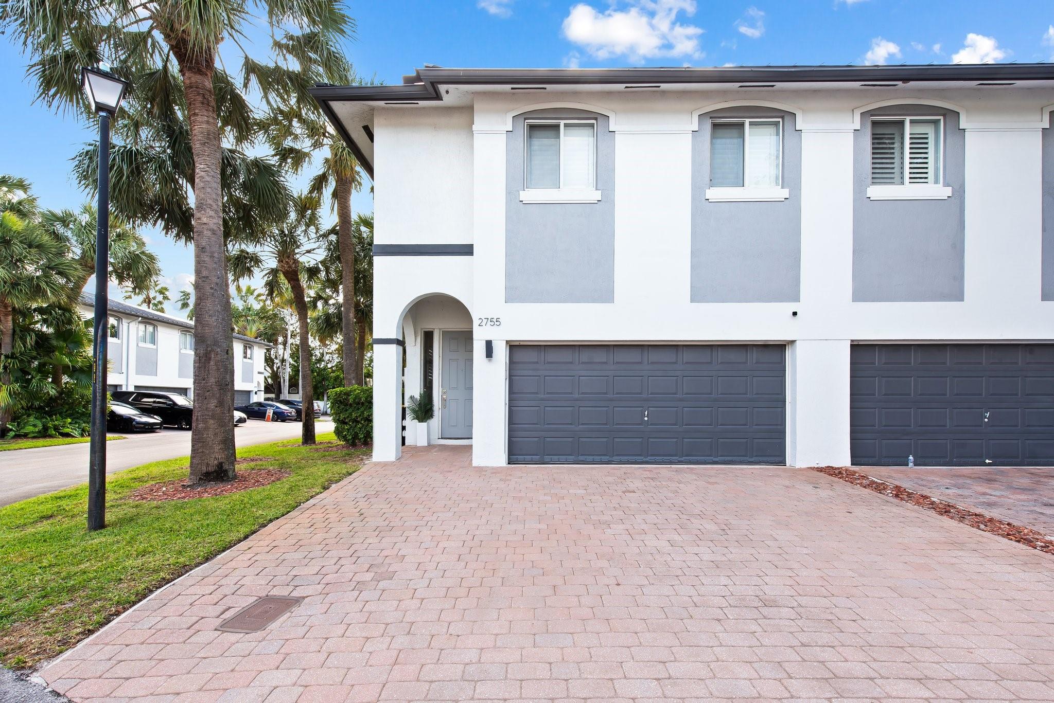 2755 Treasure Cove Cir