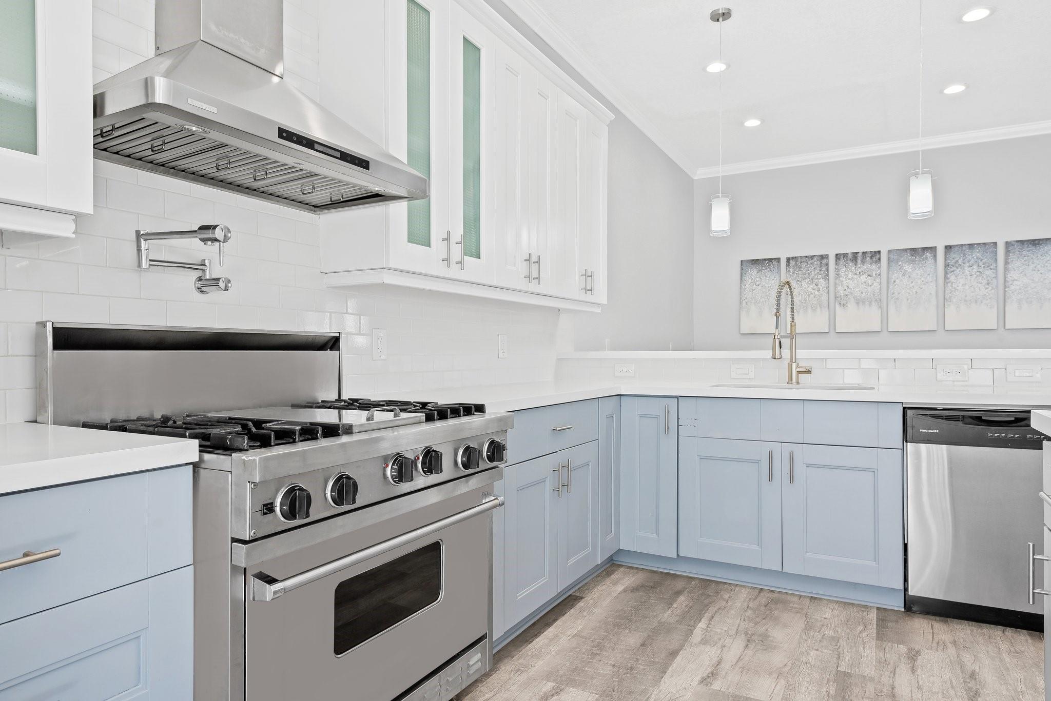 2755 Treasure Cove Cir