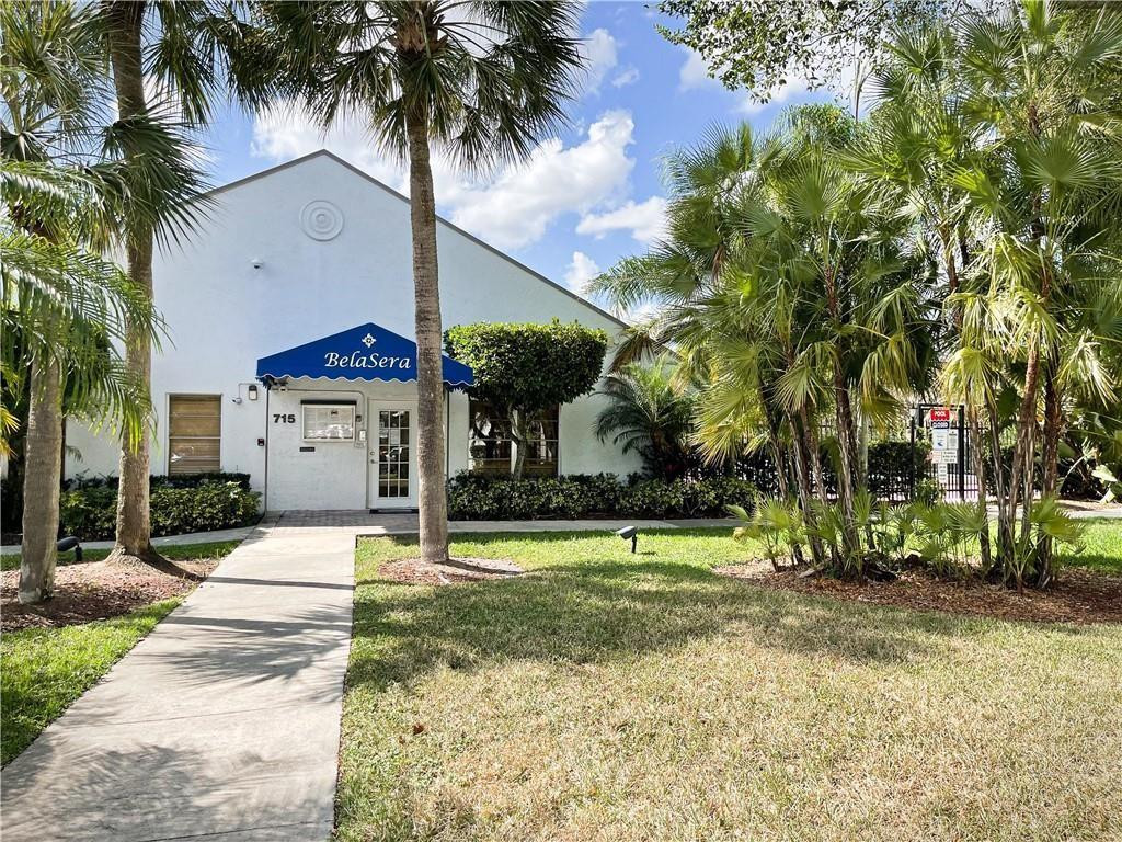 711 N Pine Island Rd 302