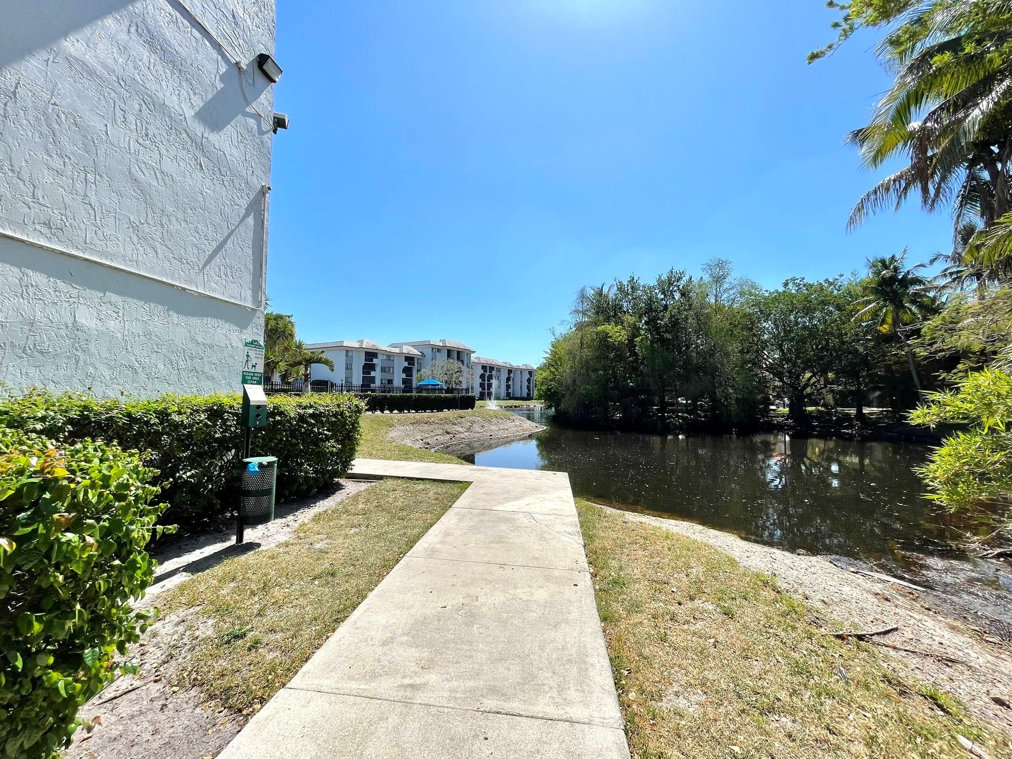 711 N Pine Island Rd 302