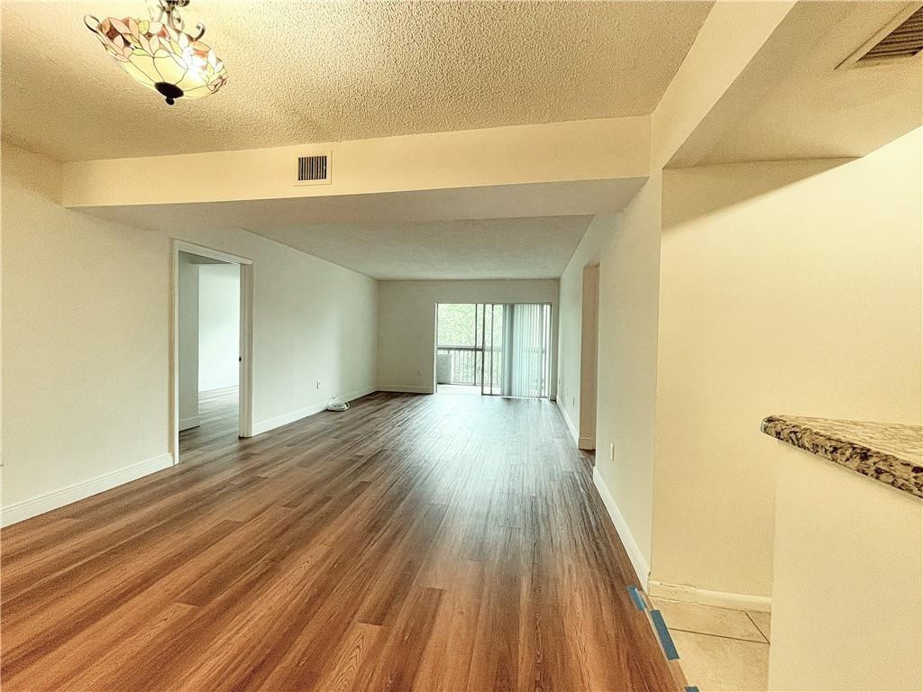 711 N Pine Island Rd 302