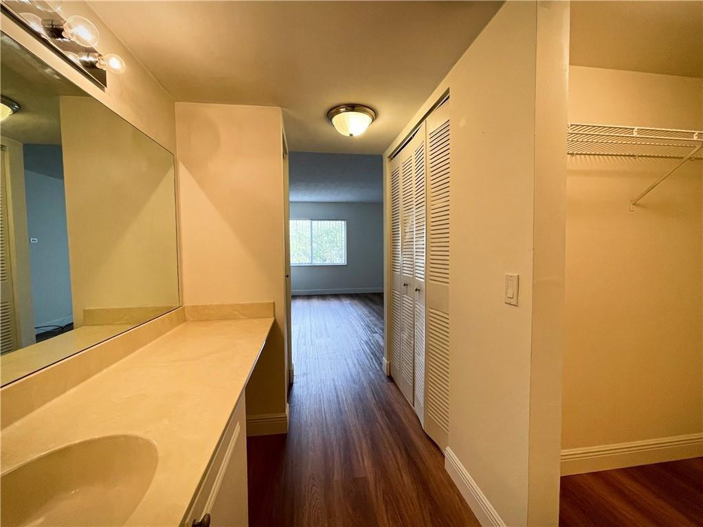 711 N Pine Island Rd 302