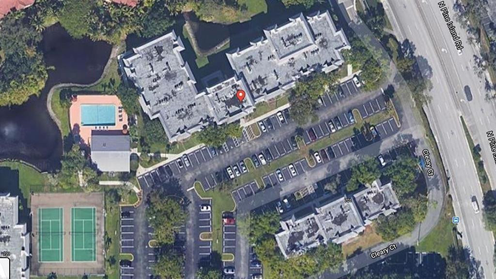 711 N Pine Island Rd 302