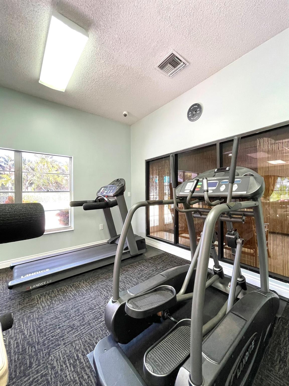 711 N Pine Island Rd 302