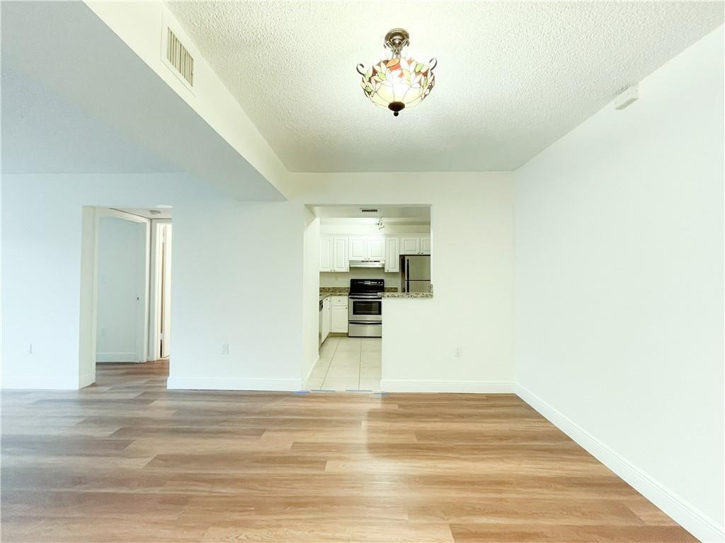 711 N Pine Island Rd 302