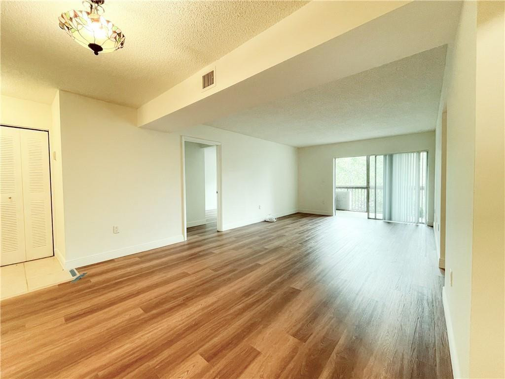 711 N Pine Island Rd 302