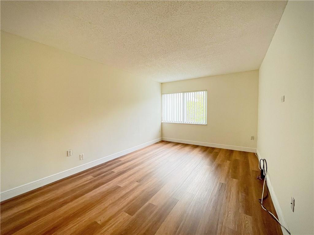 711 N Pine Island Rd 302