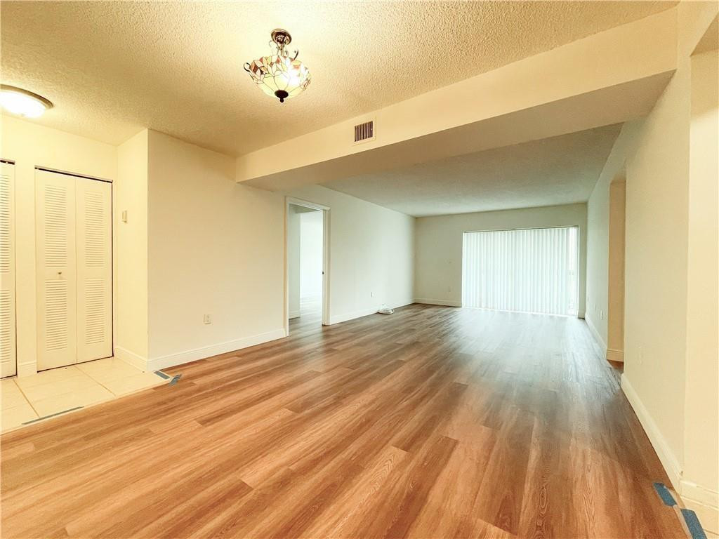 711 N Pine Island Rd 302