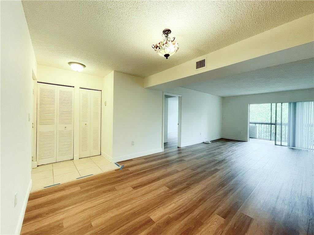 711 N Pine Island Rd 302