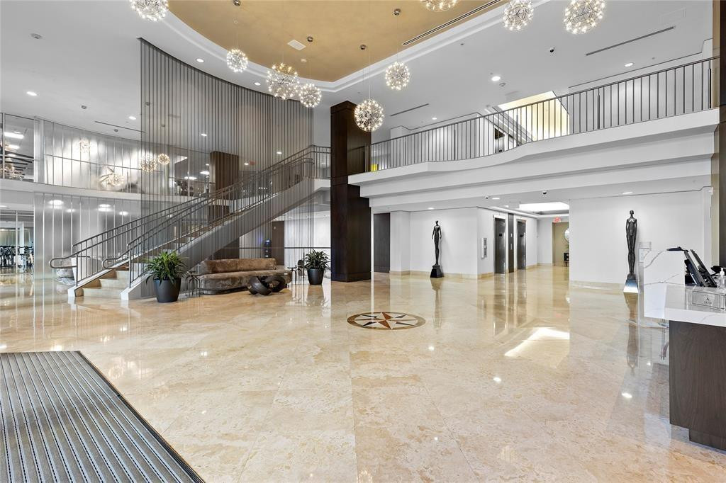 511 SE 5th Avenue 1701