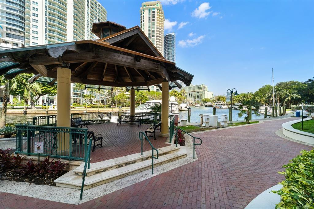 511 SE 5th Avenue 1701