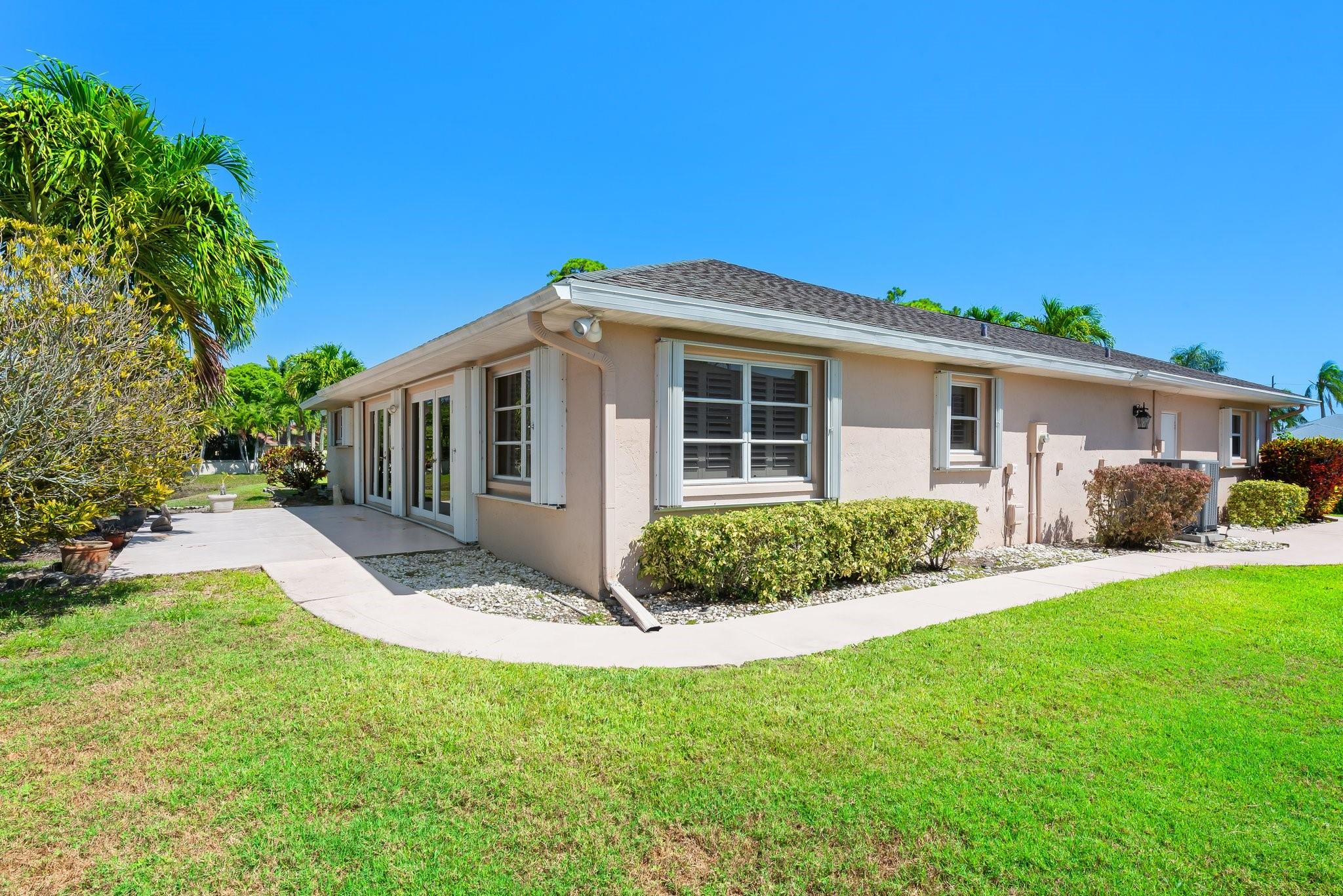 10893 Ventura Cir