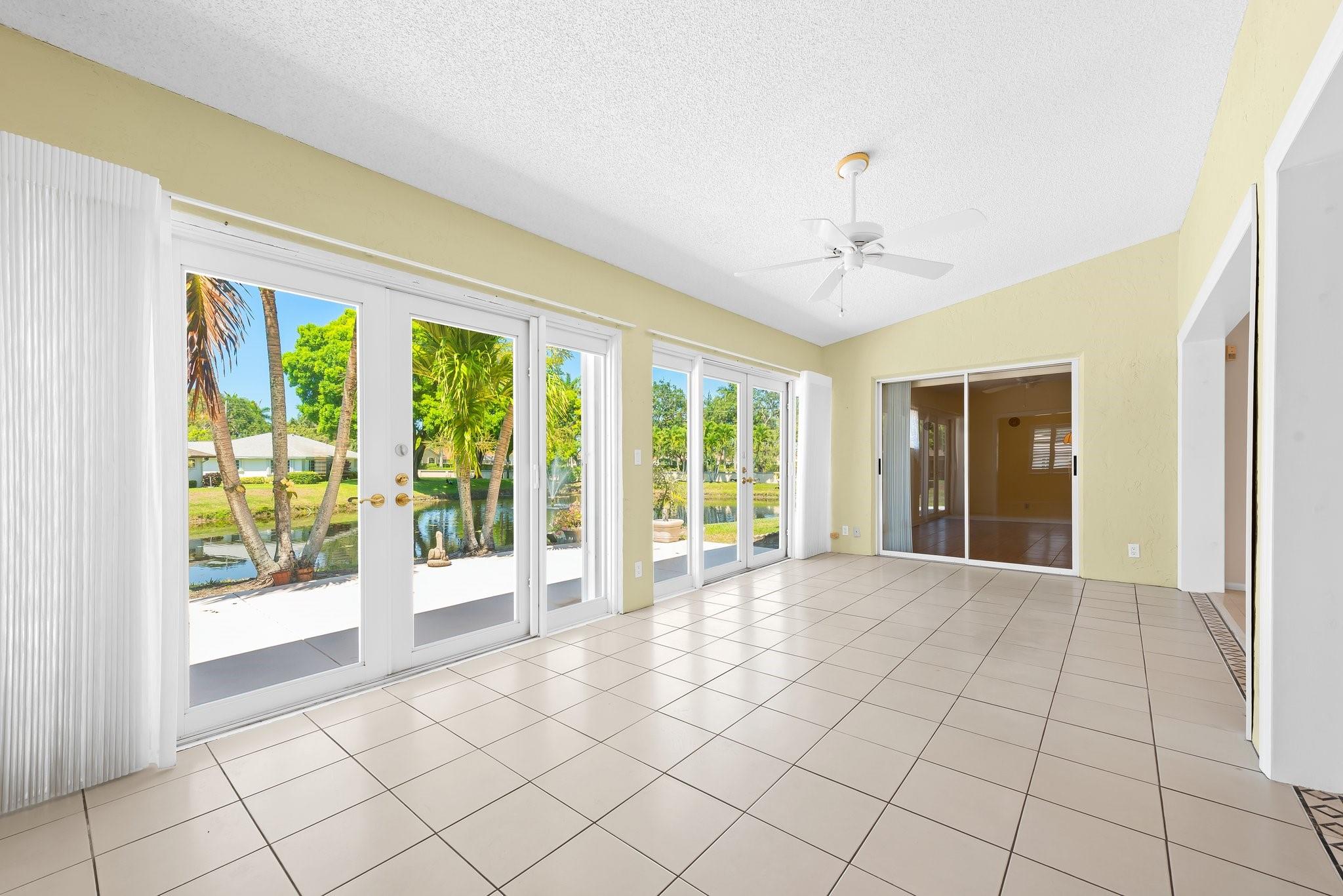 10893 Ventura Cir