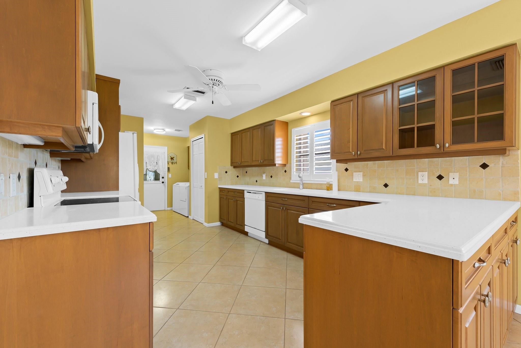 10893 Ventura Cir