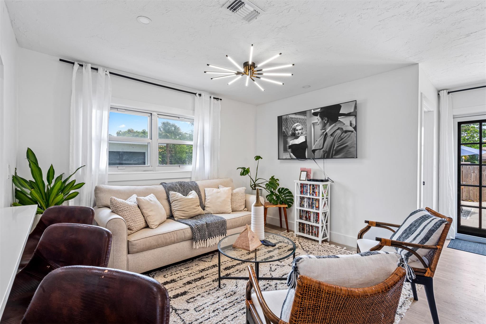 439 Monroe Dr