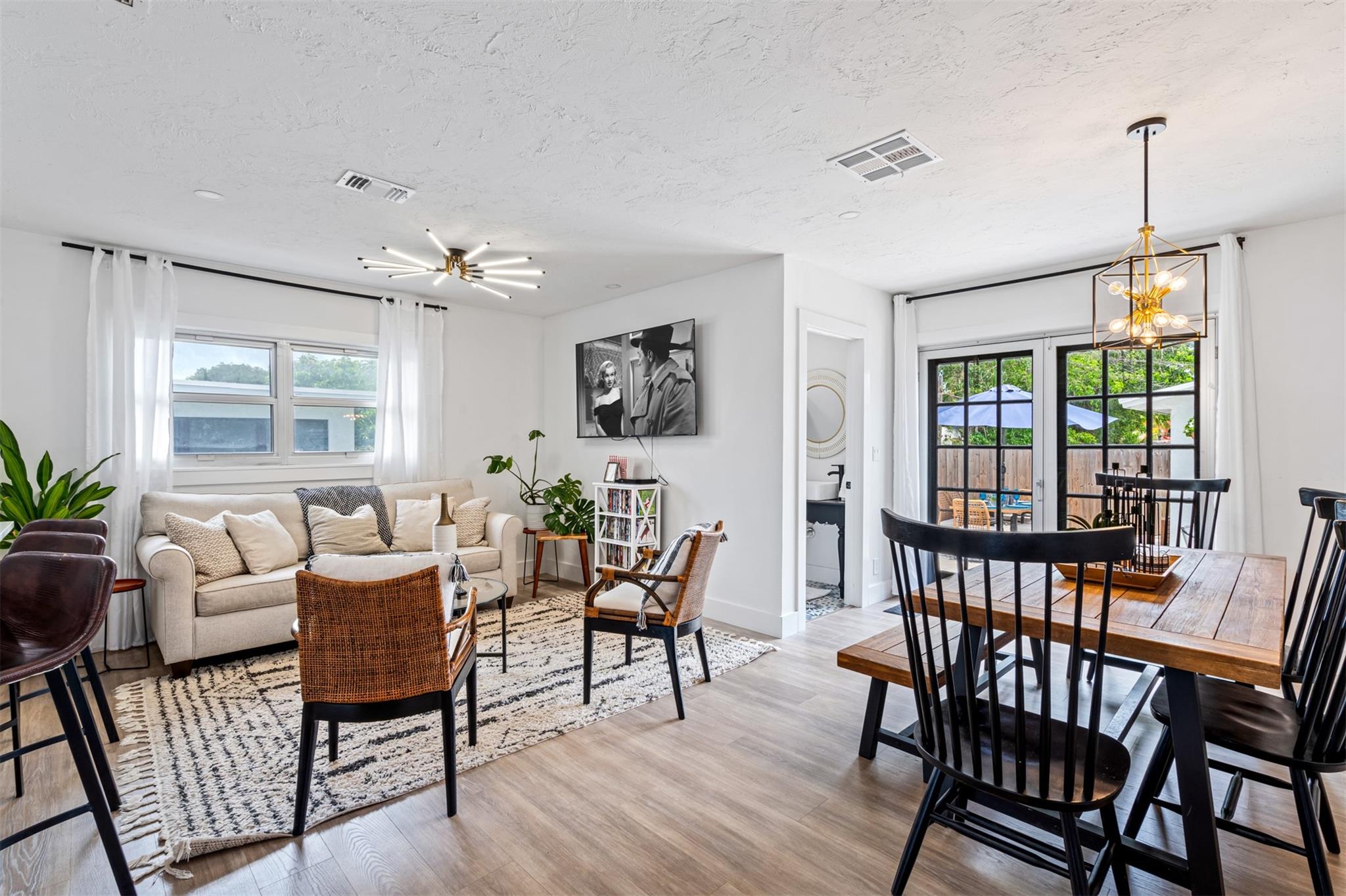 439 Monroe Dr