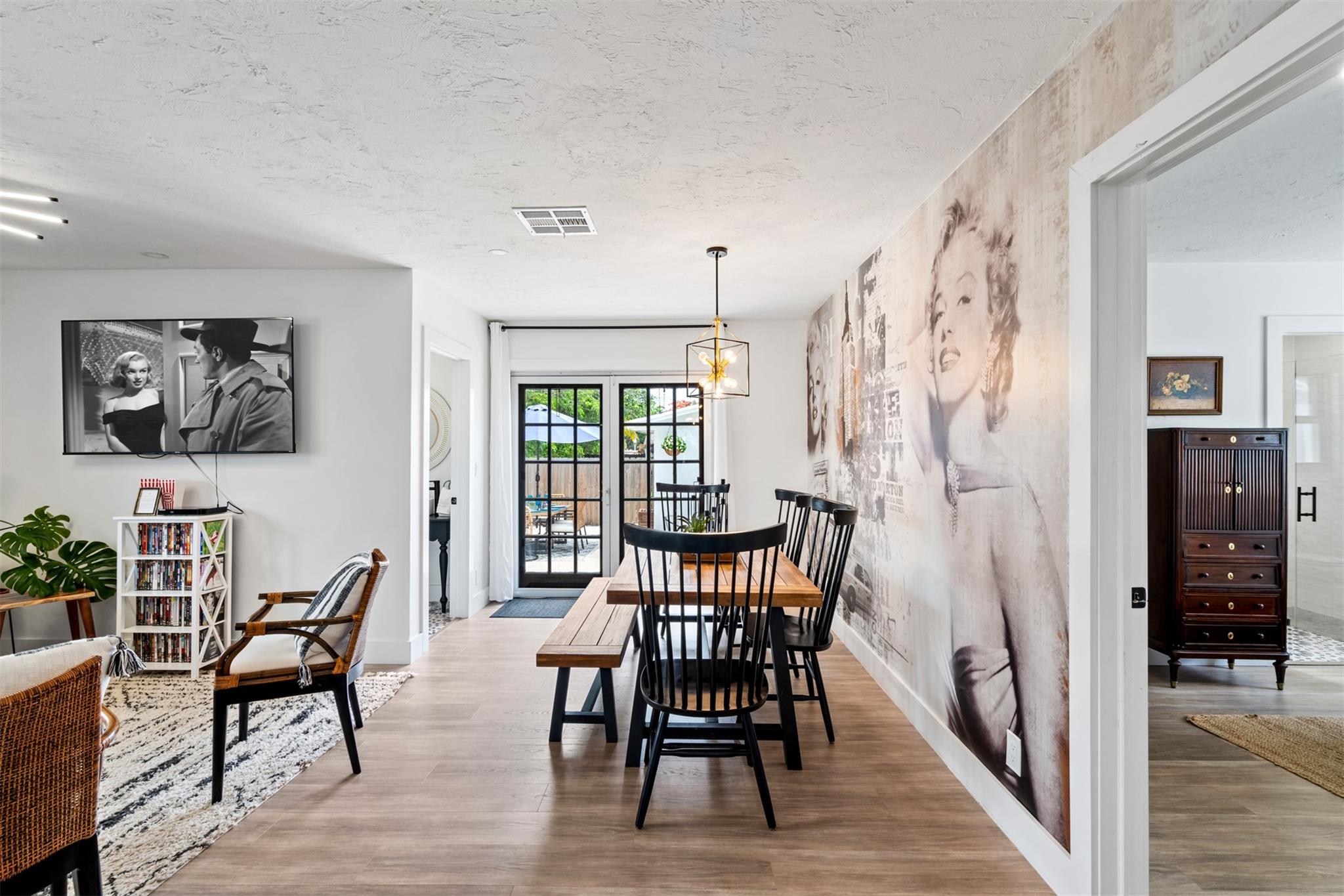 439 Monroe Dr