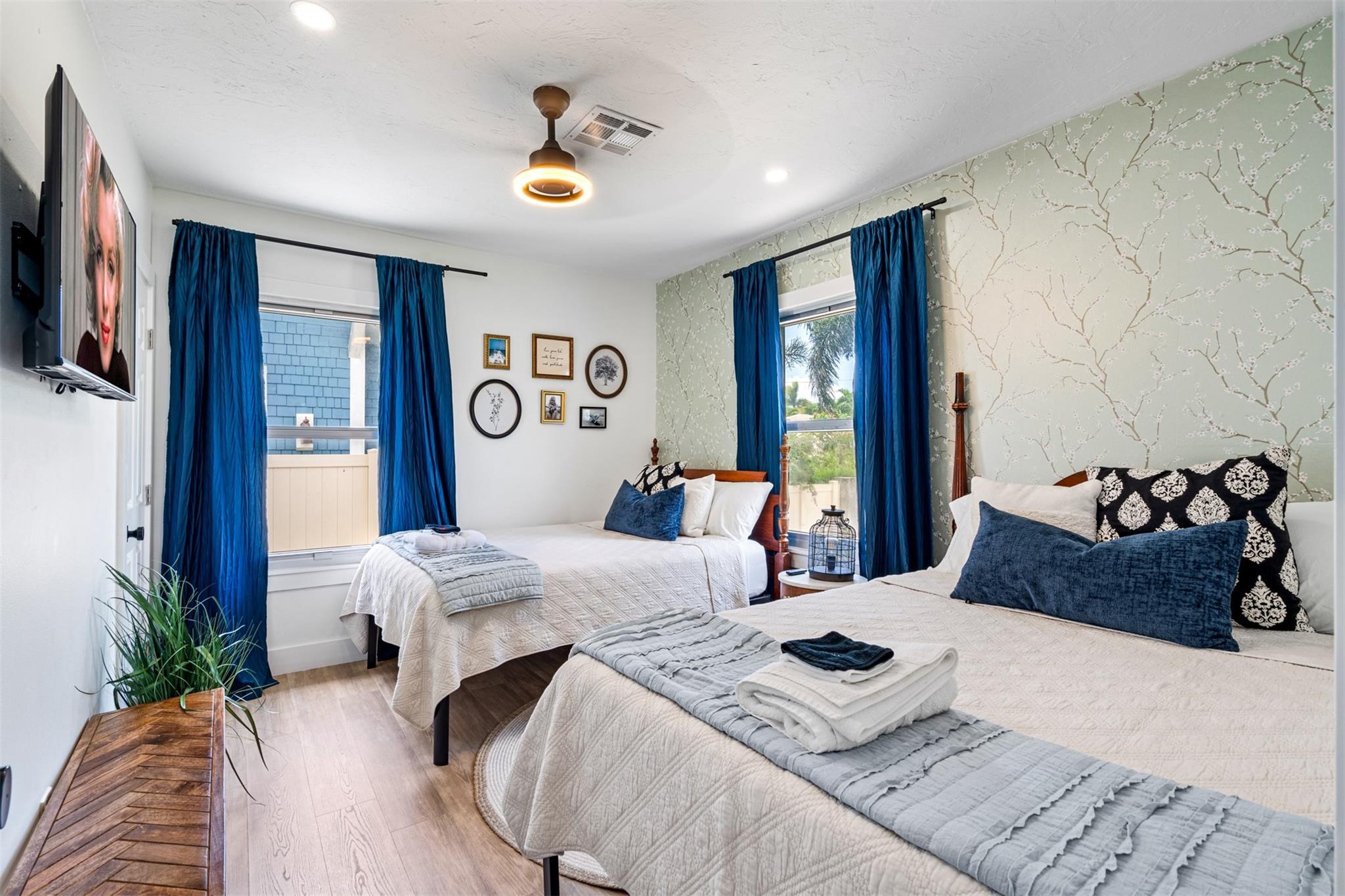 439 Monroe Dr