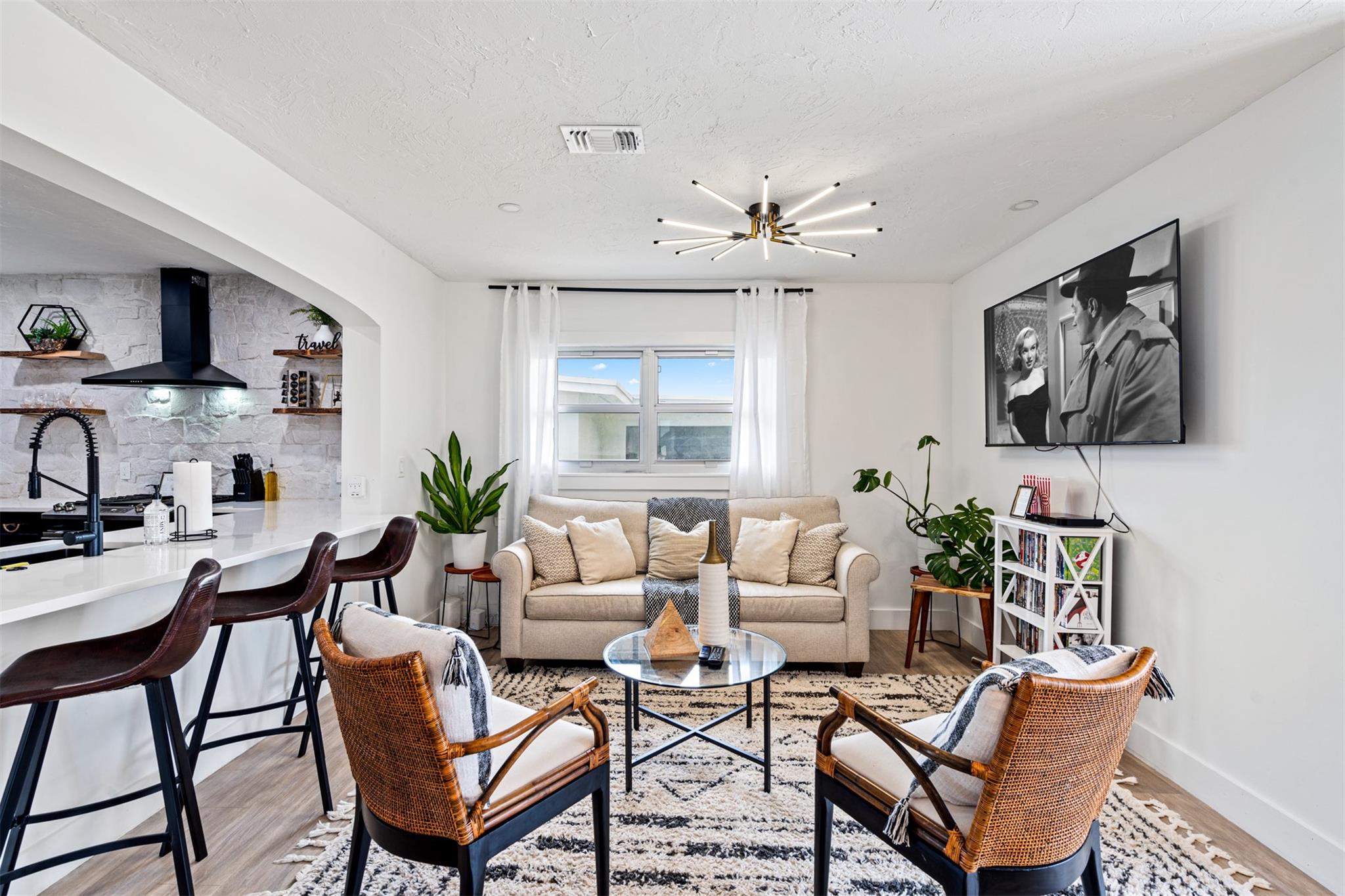 439 Monroe Dr