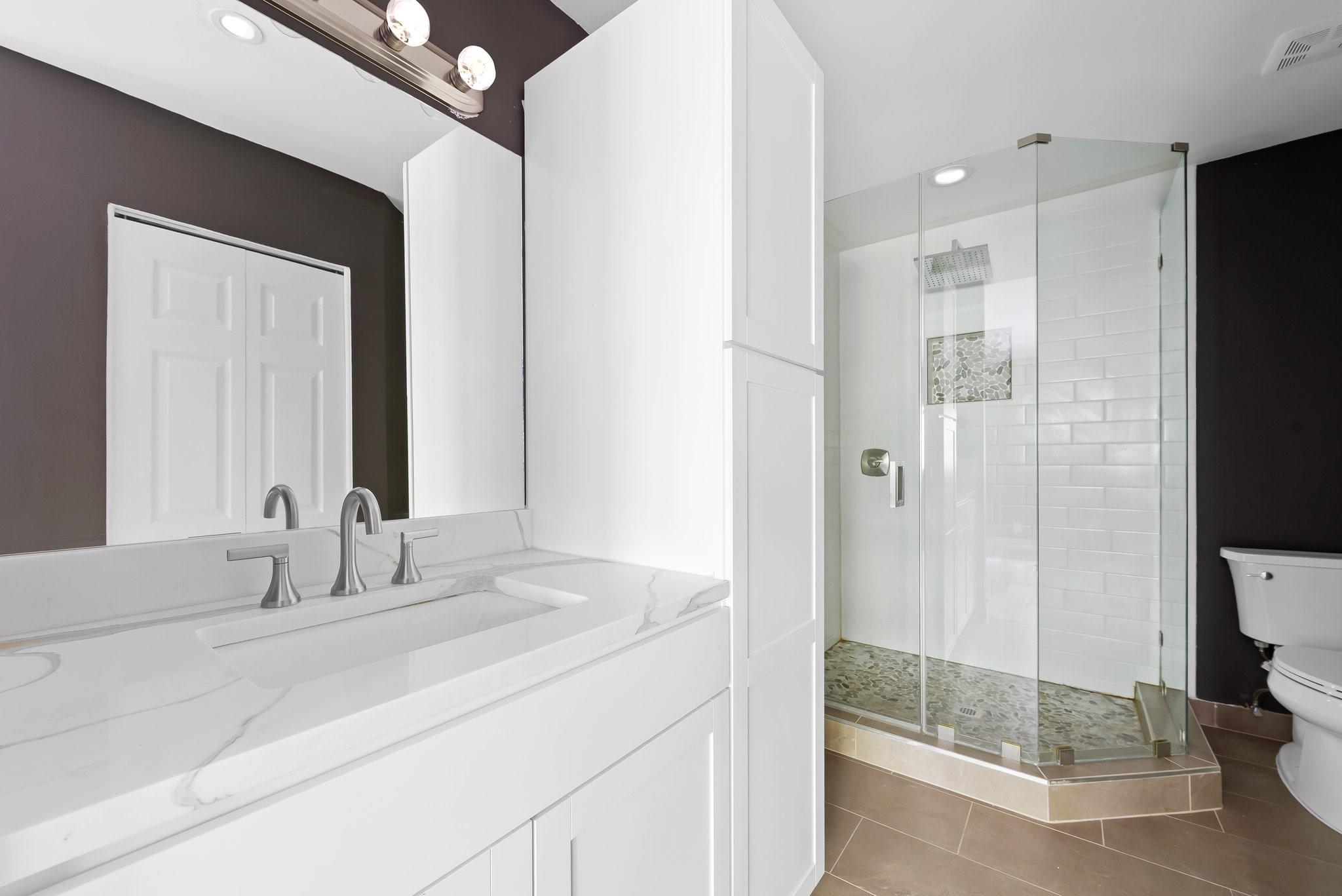 3082 S Oakland Forest Dr 1305