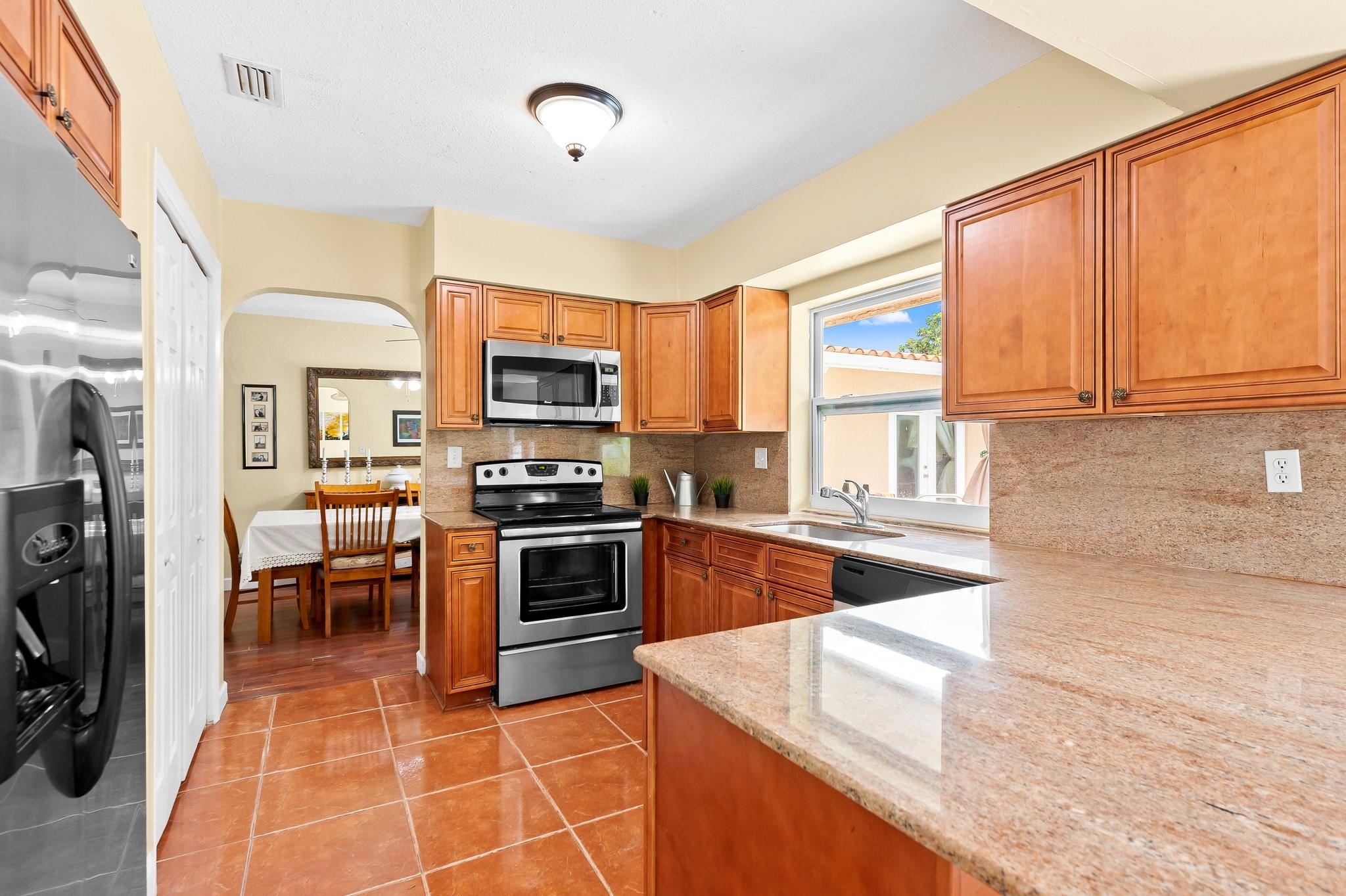 2540 NW 9th Ter