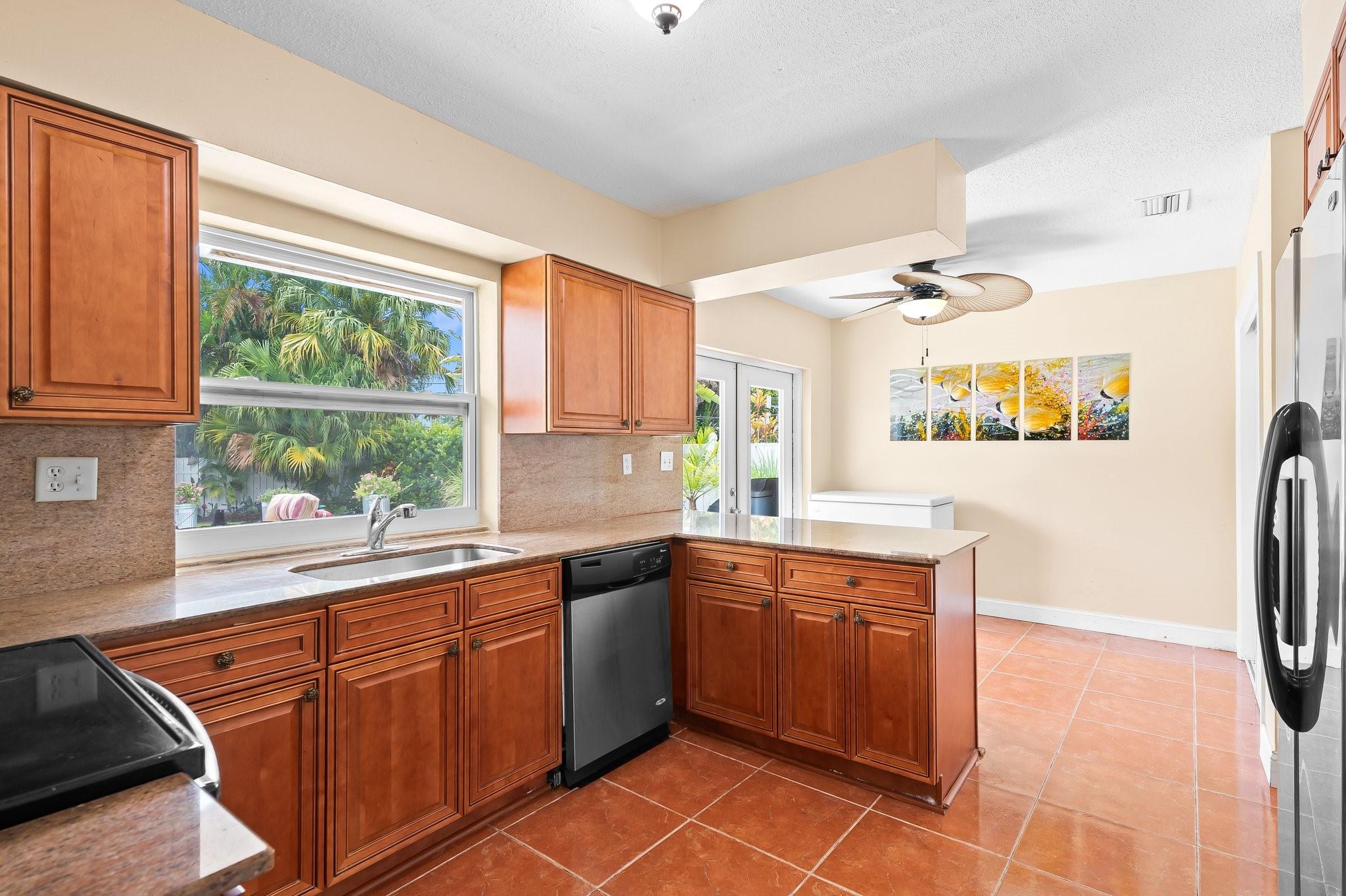 2540 NW 9th Ter
