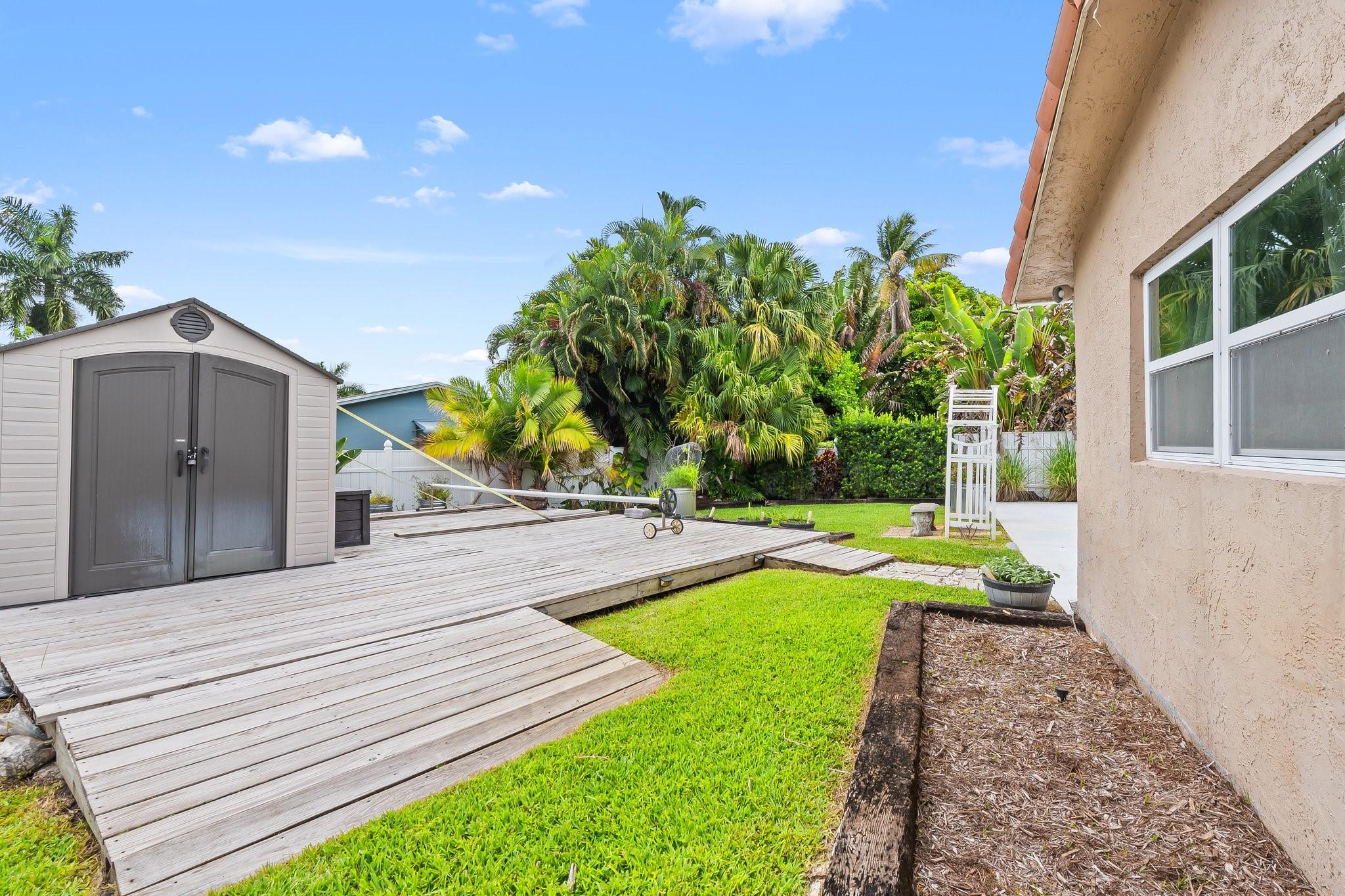 2540 NW 9th Ter