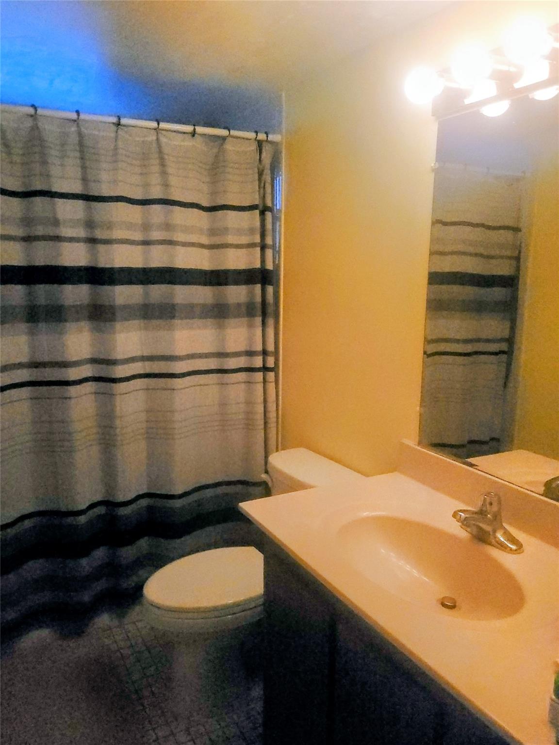 131 SE 3rd Ave 401