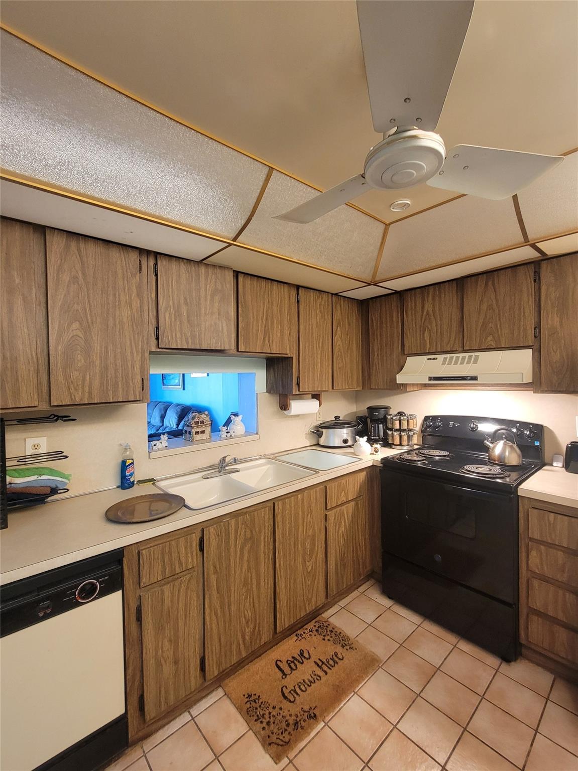 131 SE 3rd Ave 401