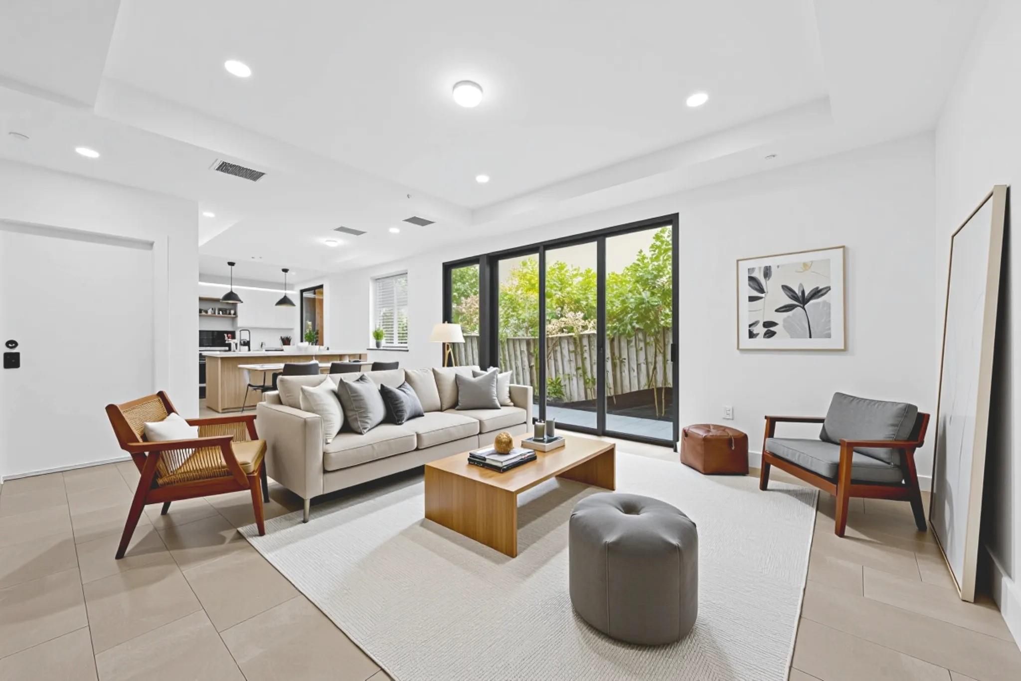 722 NE 15th Ave 2