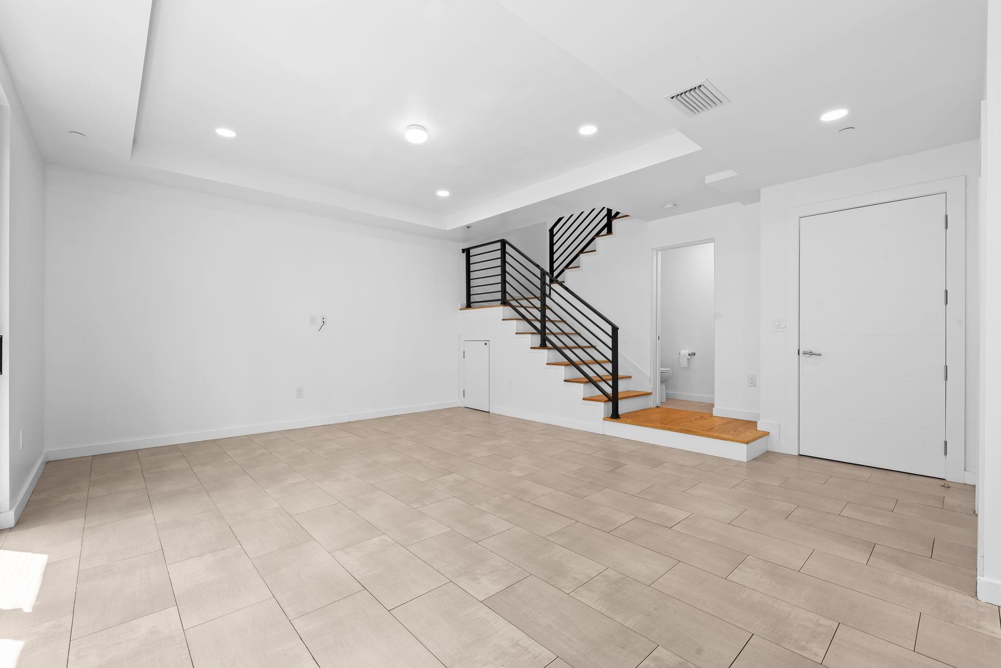 722 NE 15th Ave 2