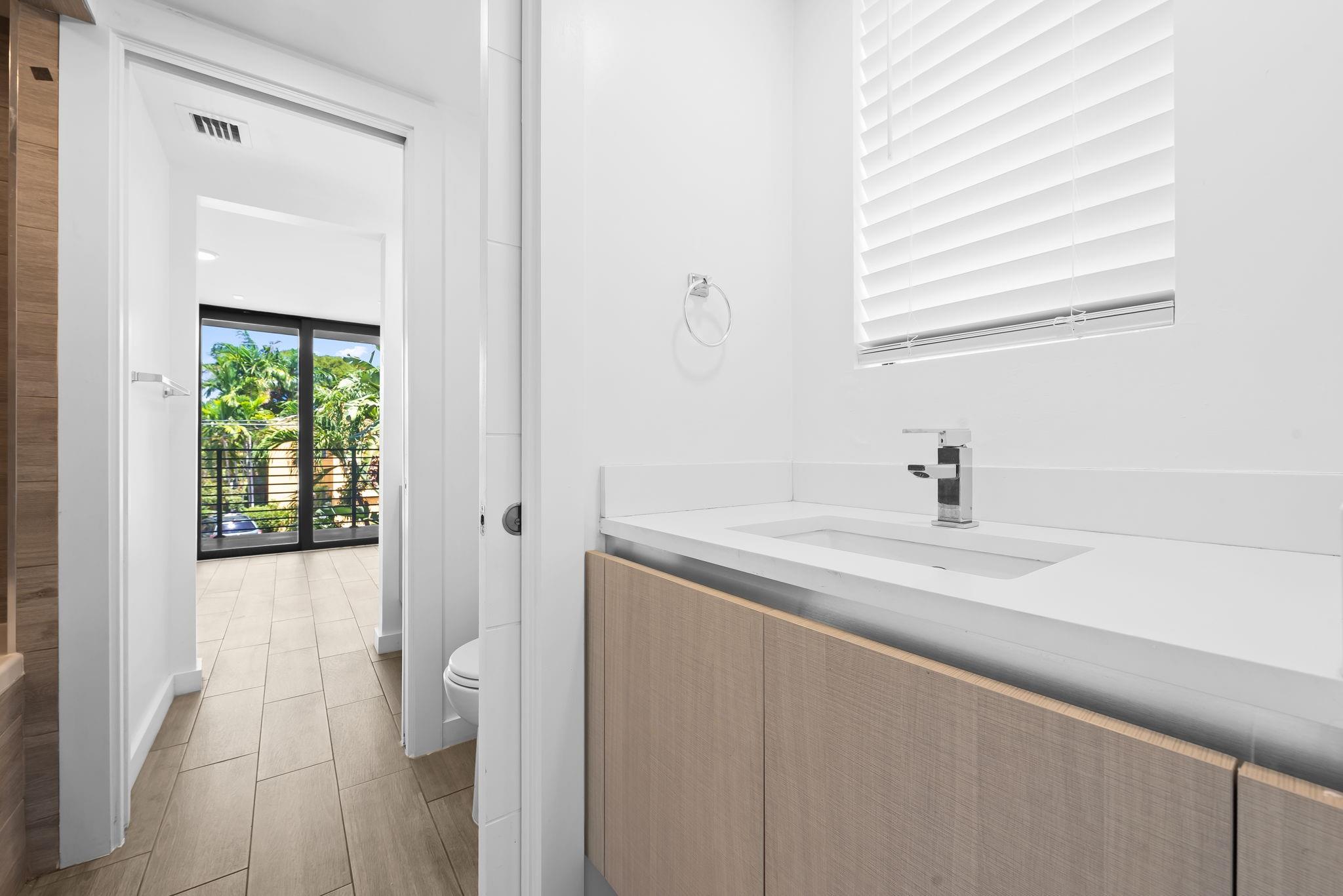 722 NE 15th Ave 2