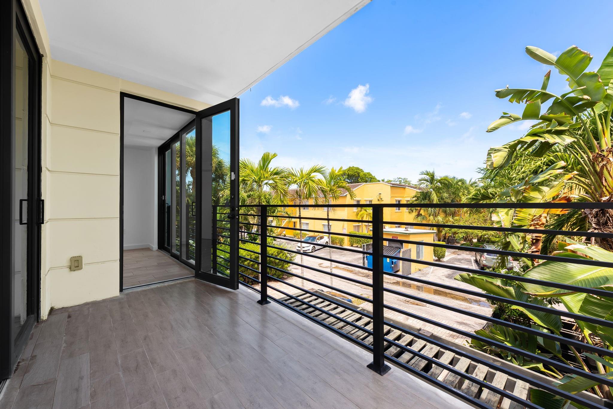 722 NE 15th Ave 2