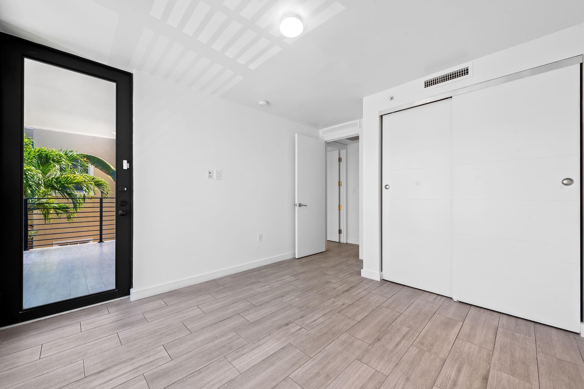 722 NE 15th Ave 2