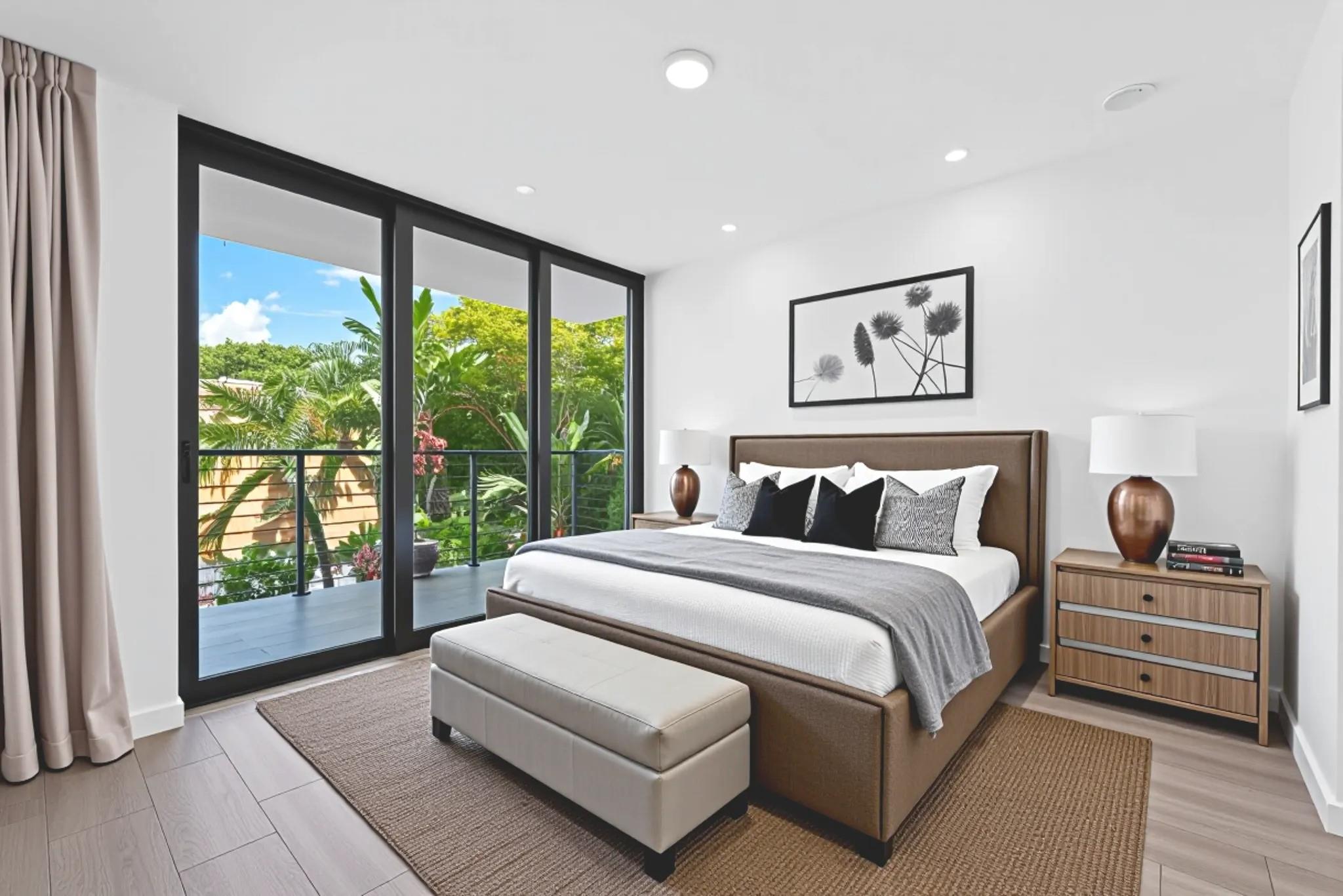 722 NE 15th Ave 2