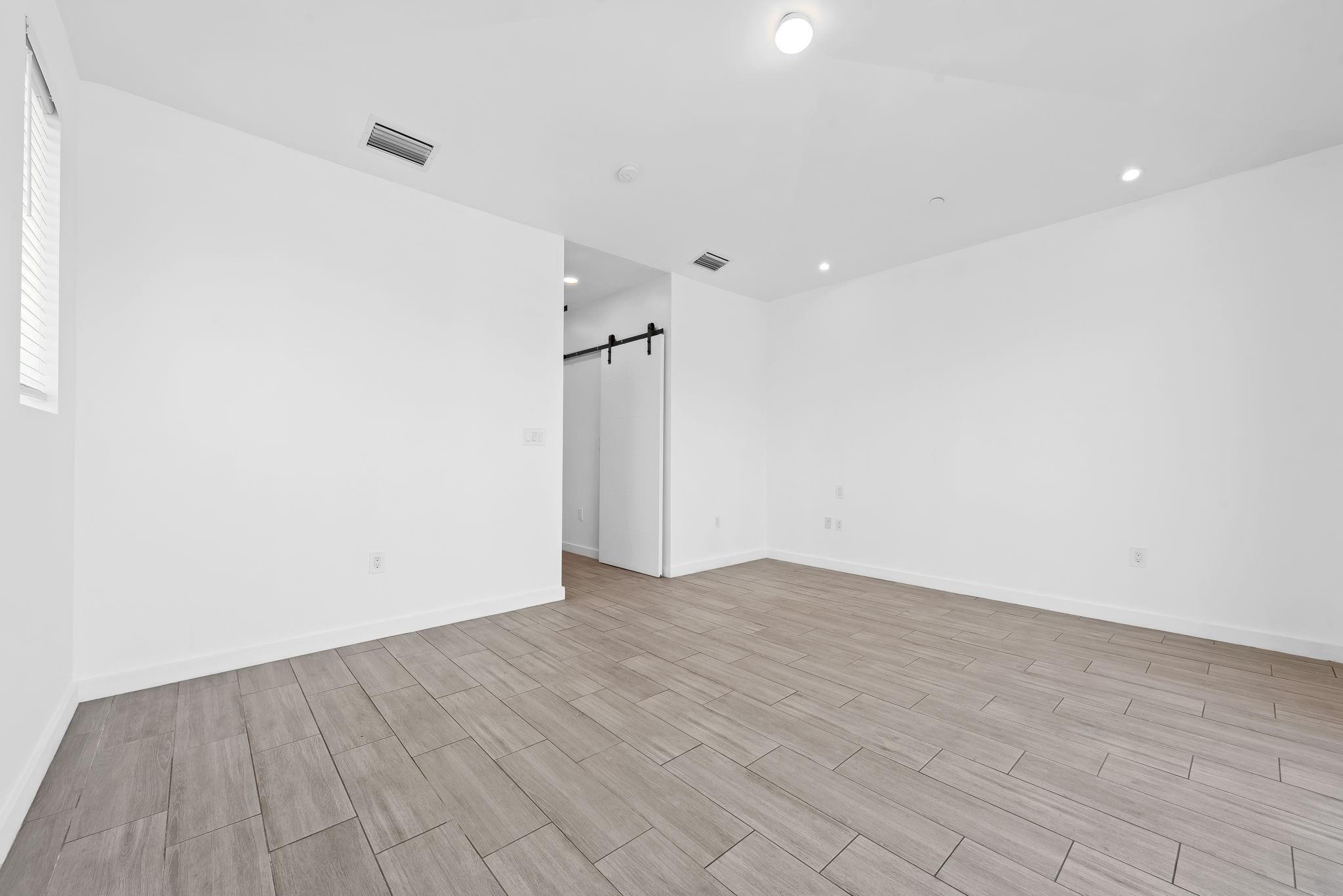 722 NE 15th Ave 2