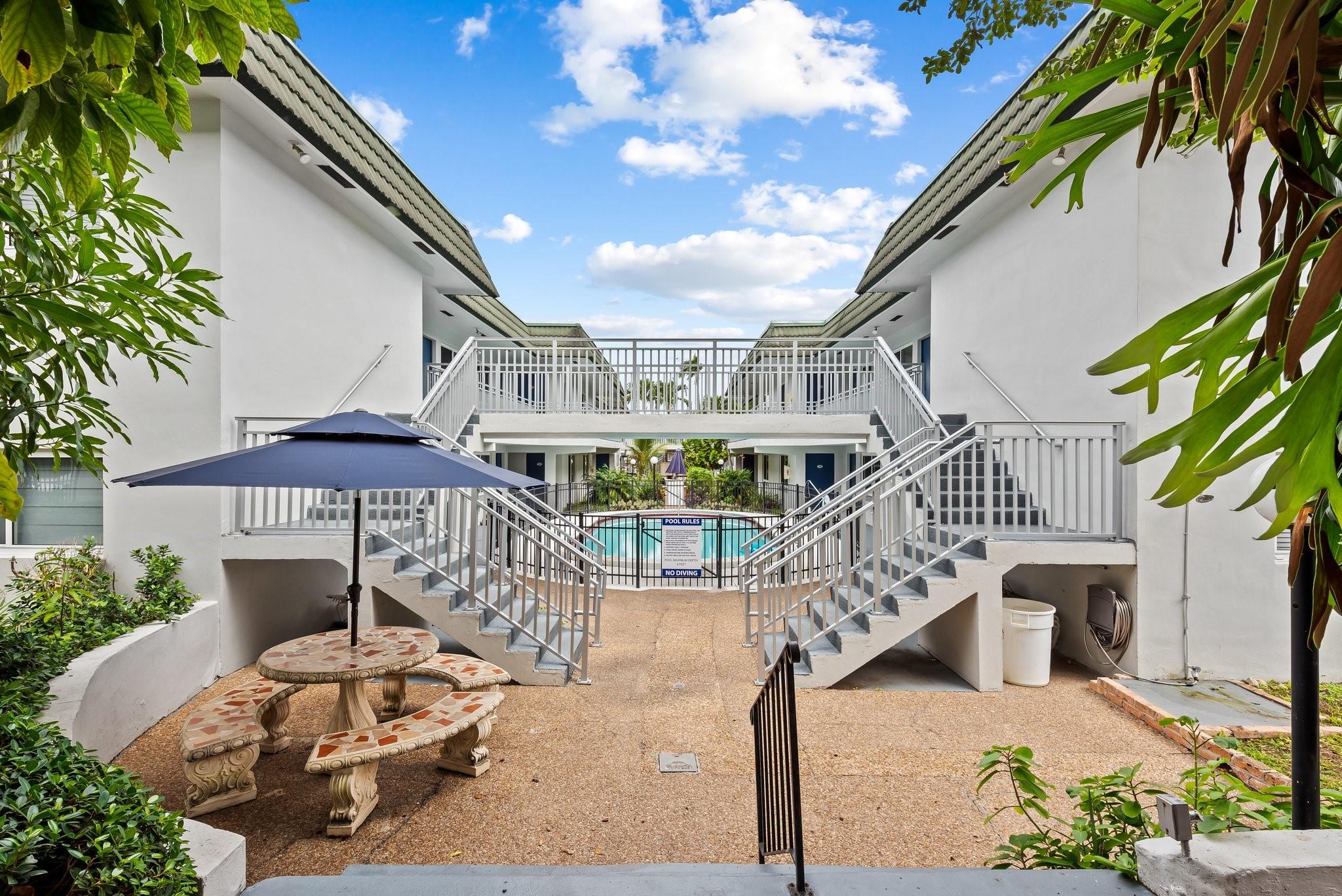 1000 SE 15th St 103