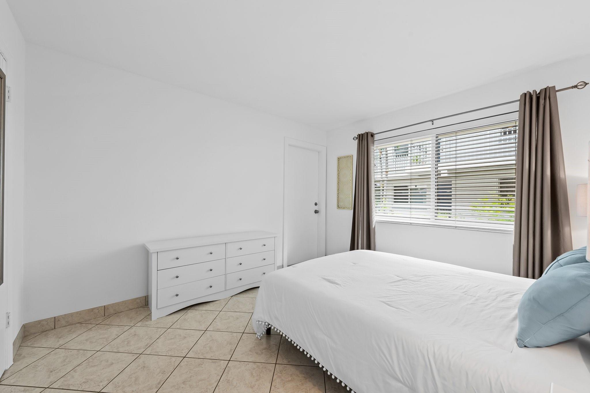 1000 SE 15th St 103