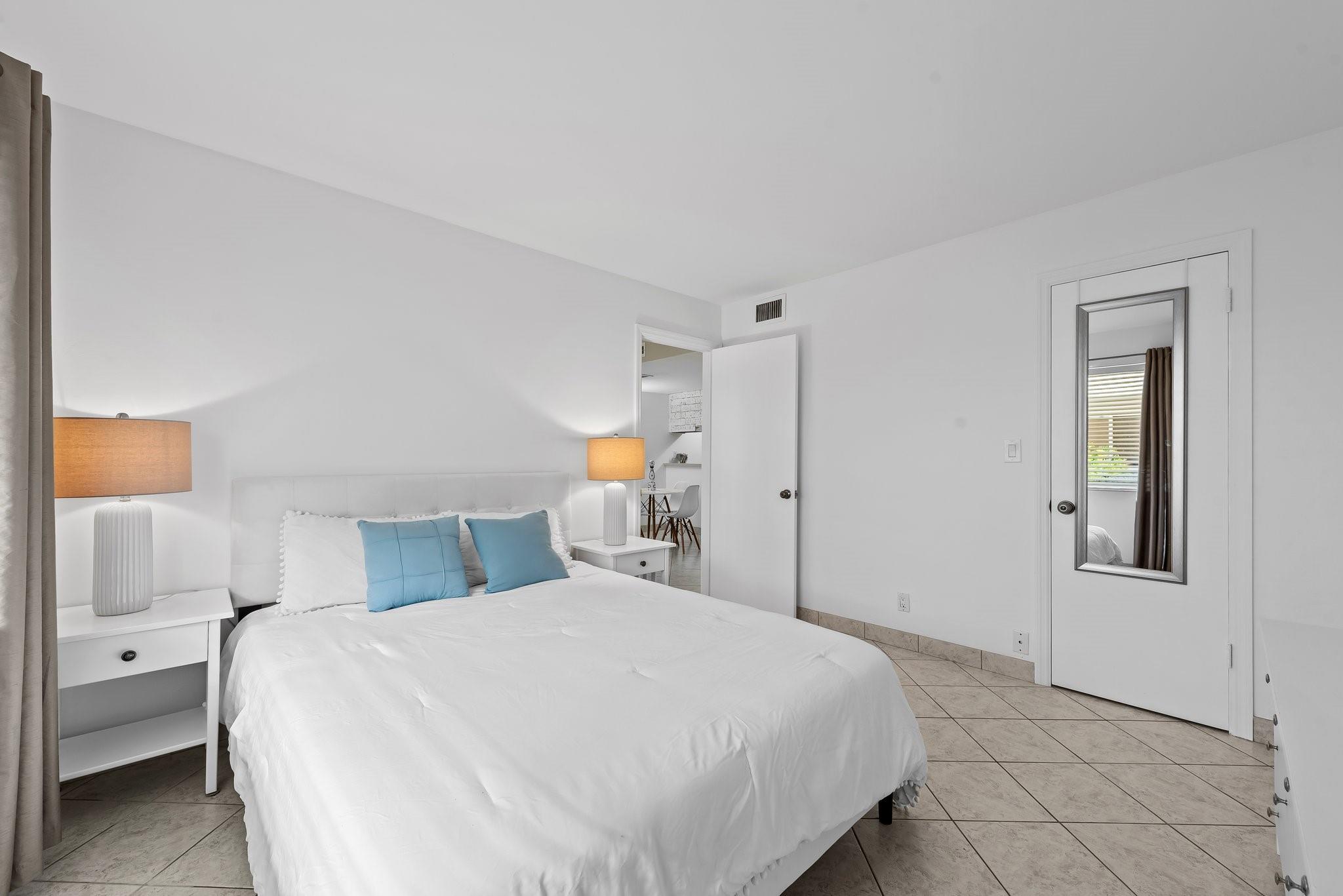 1000 SE 15th St 103