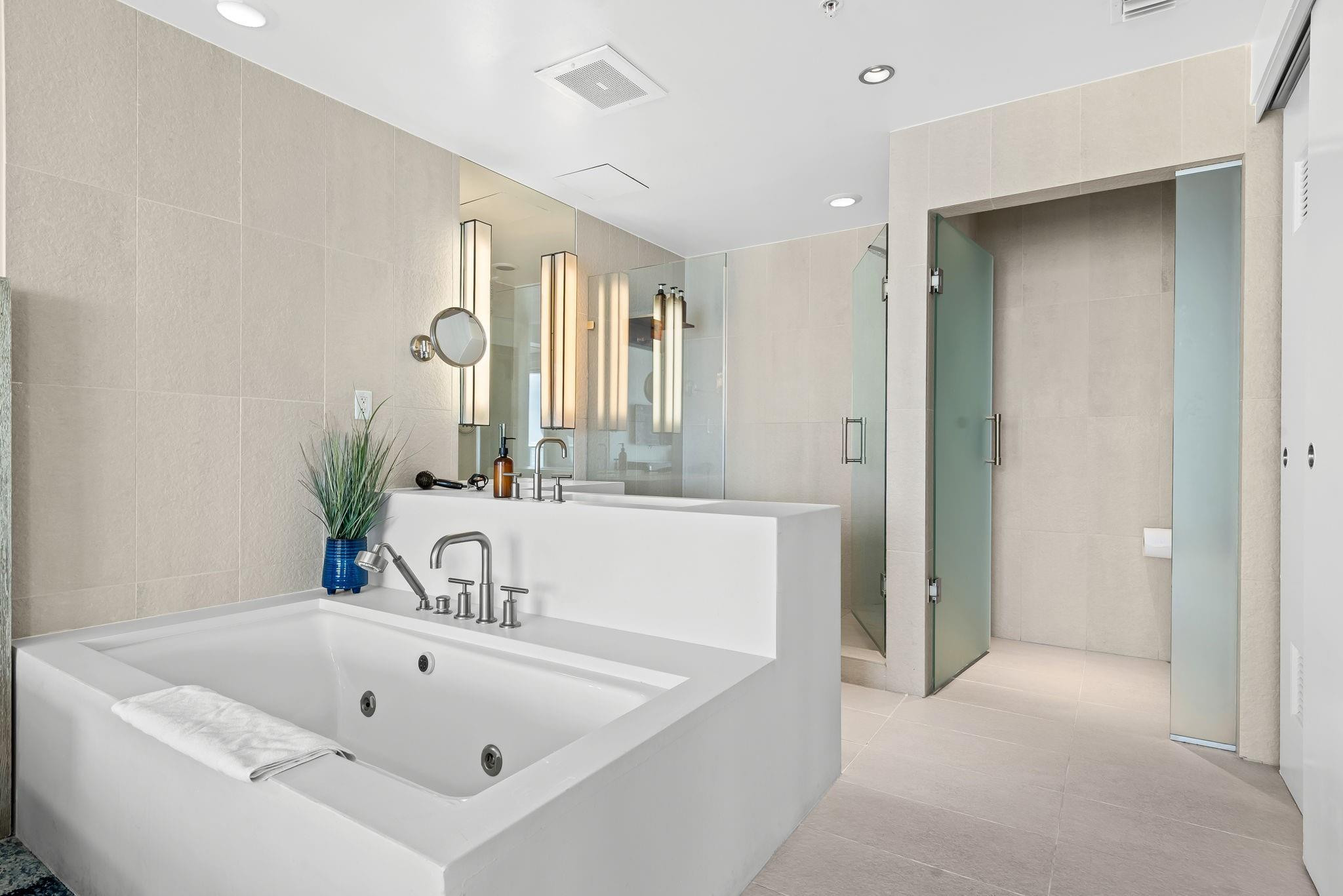 3101 Bayshore Dr 1108