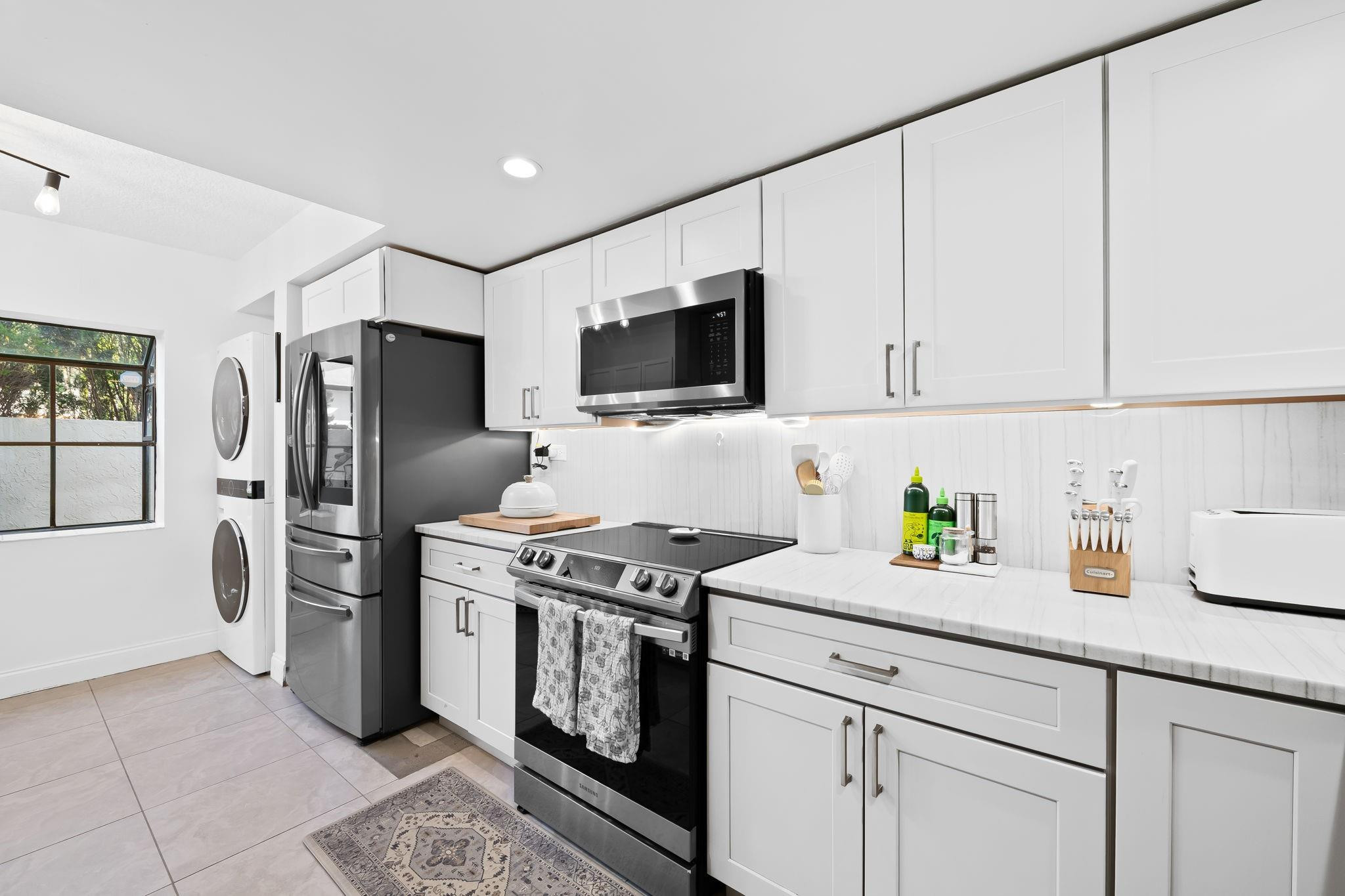 4260 SW 70th Ter 4260